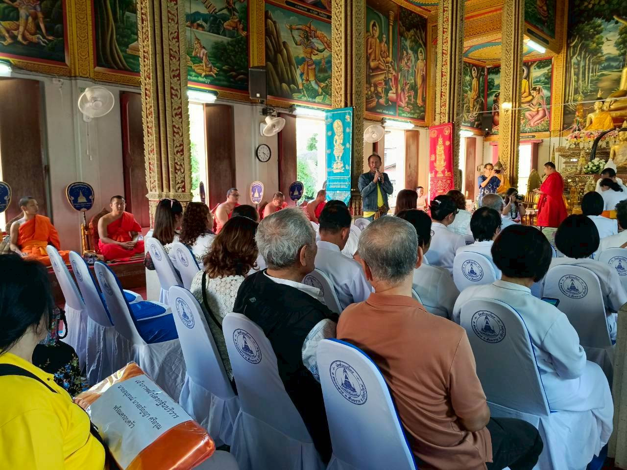 ภาพร่วมพิธีกรรมวัดห้วยเกี๋ยง