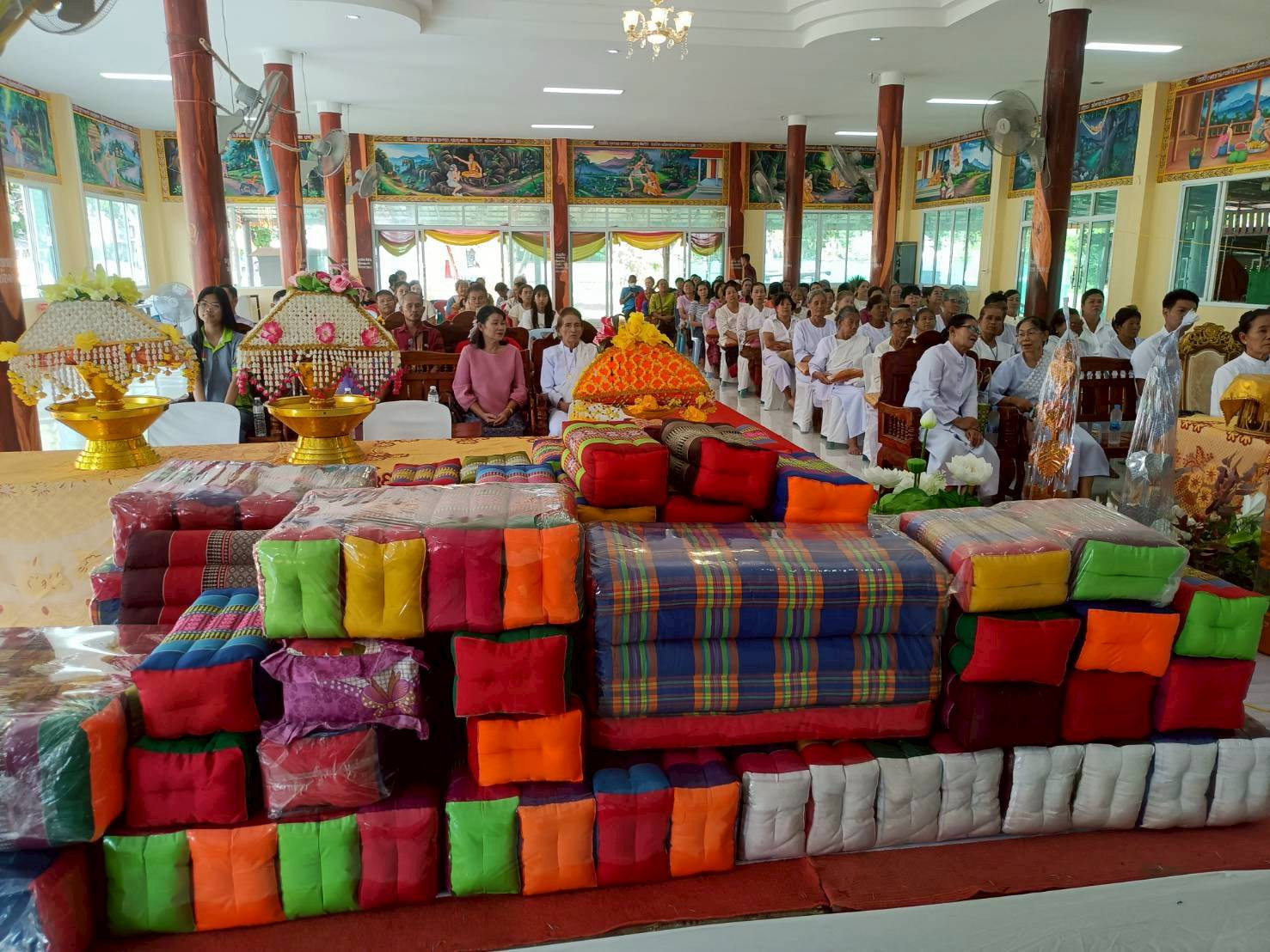 ภาพร่วมพิธีกรรมวัดธรรมมงคล