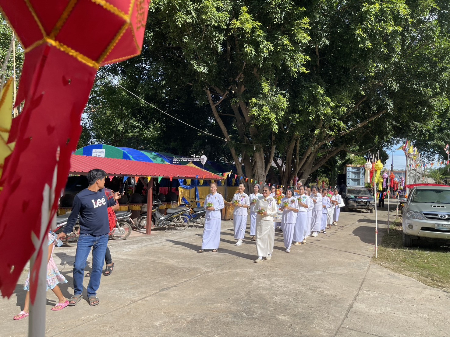 ภาพร่วมขบวนกฐินวัดถ้ำผาสวรรค์