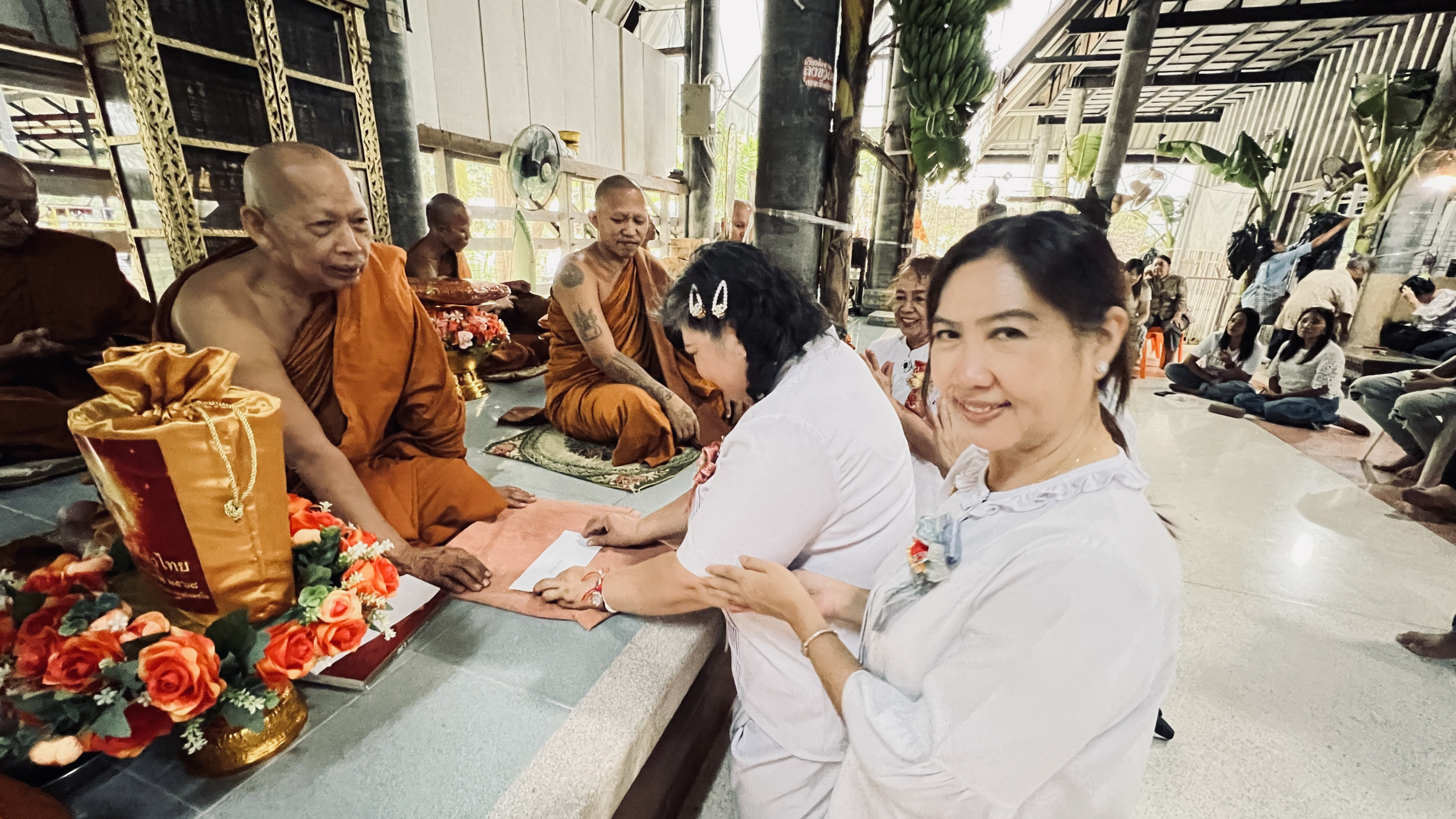 ภาพร่วมพิธีกรรมสำนักสงฆ์เนินดินแดงแปลงห้า