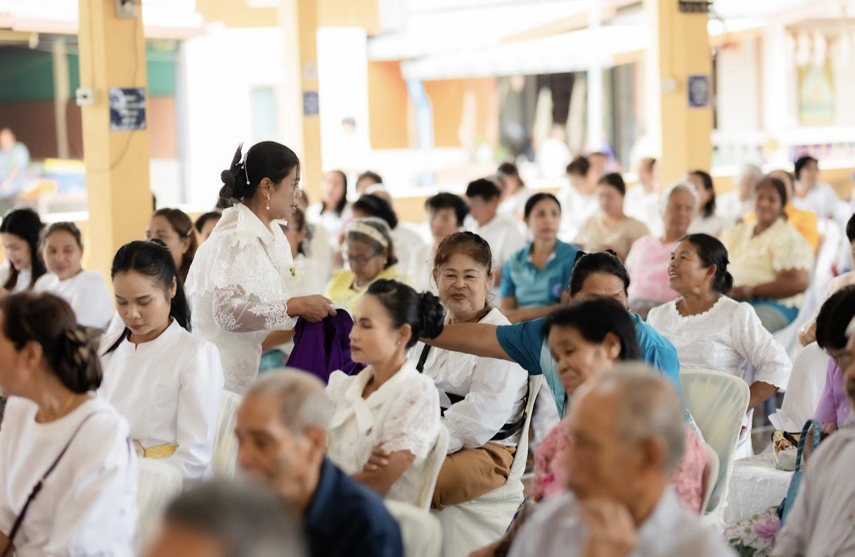 ภาพร่วมพิธีกรรมที่พักสงฆ์บ้านปลายศอก