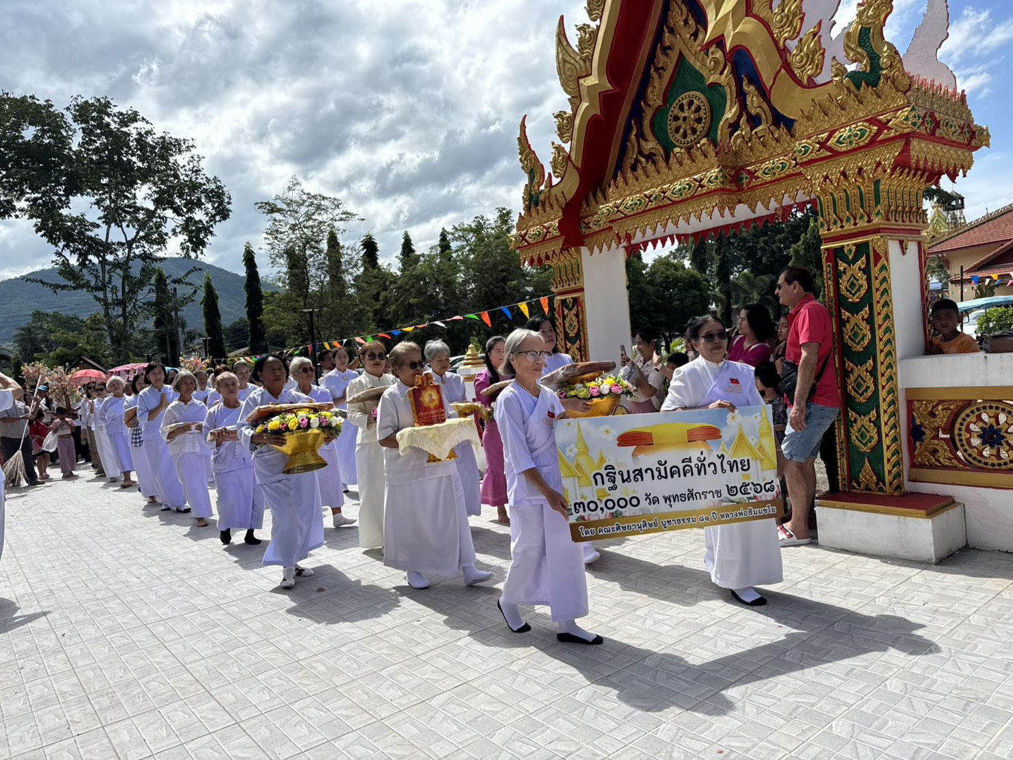 ภาพร่วมขบวนกฐินวัดเวฬุวนาราม