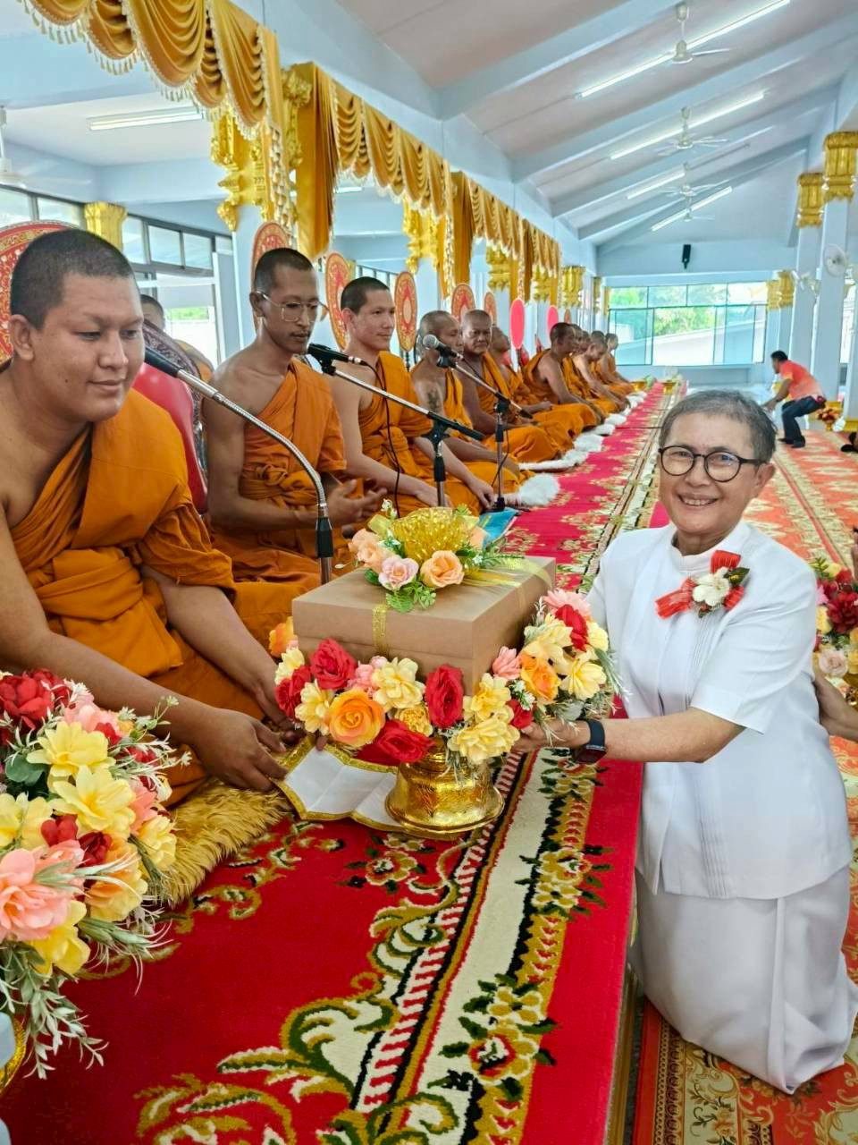 ภาพร่วมพิธีกรรมวัดสันติธาราวาส