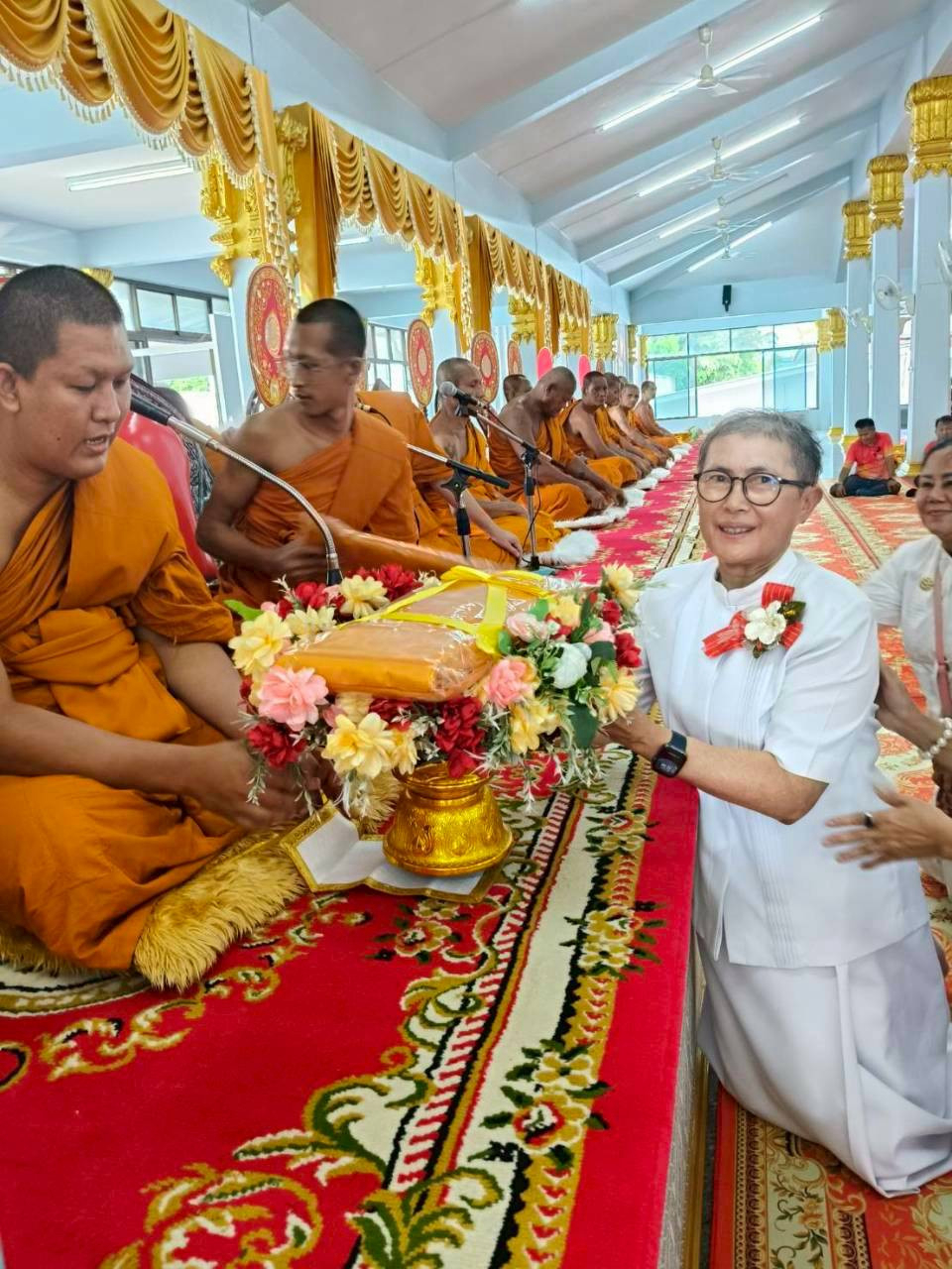ภาพร่วมพิธีกรรมวัดสันติธาราวาส