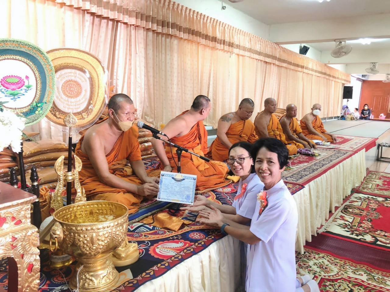 ภาพร่วมพิธีกรรมวัดทวนทอง