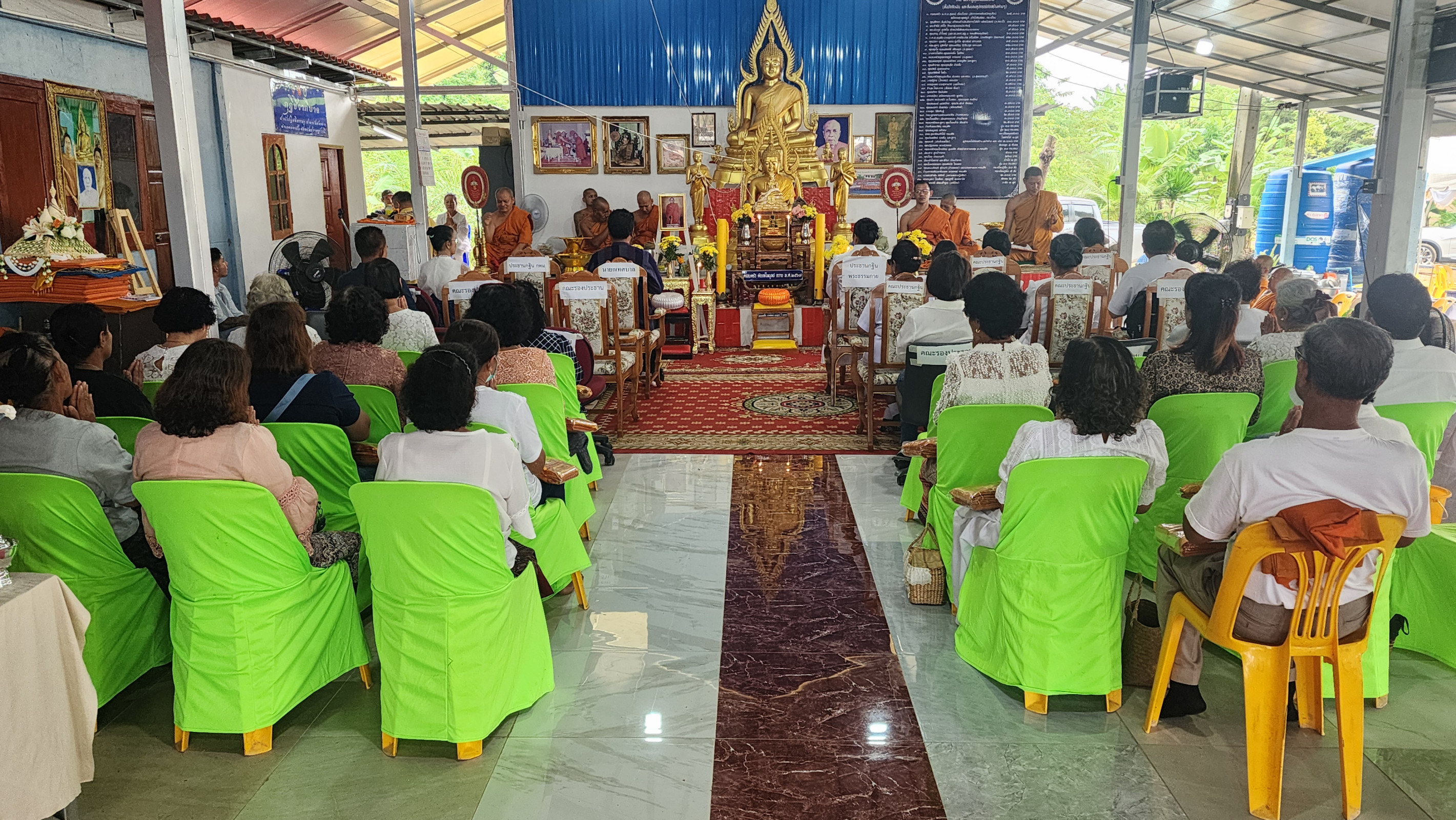 ภาพร่วมพิธีกรรมสถานที่ปฏิบัติสุธัมมะทานเจริญ