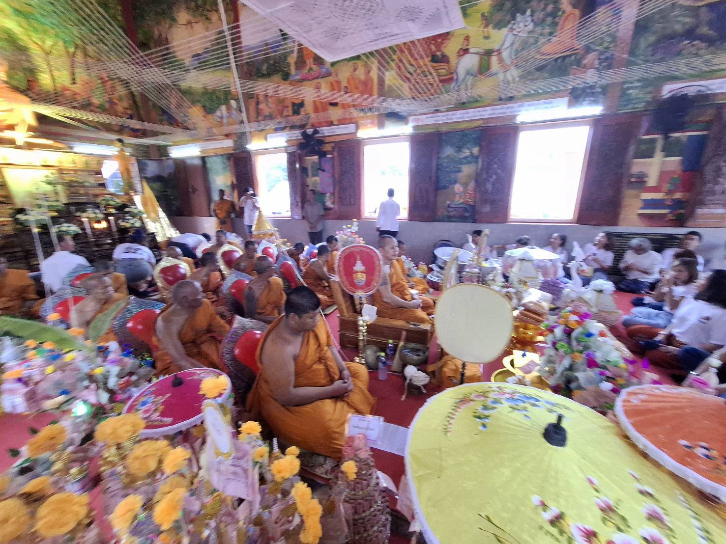 ภาพร่วมพิธีกรรมวัดเขานางเภา