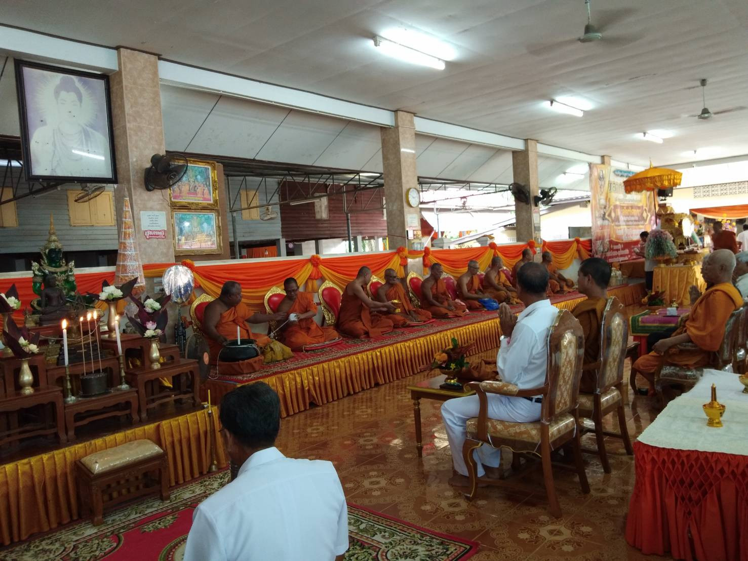 ภาพร่วมพิธีกรรมวัดไตรรัตนากร