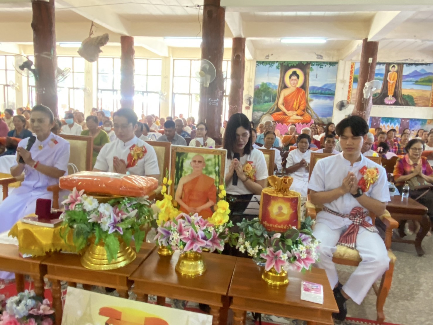 ภาพร่วมพิธีกรรมวัดบัวบาน