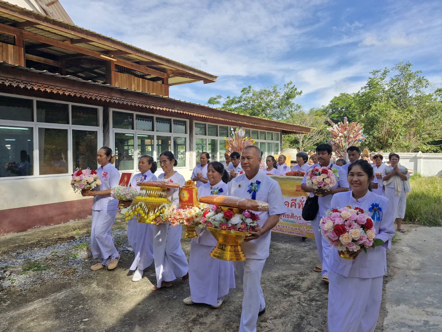 ภาพร่วมพิธีกรรมวัดไทรงาม