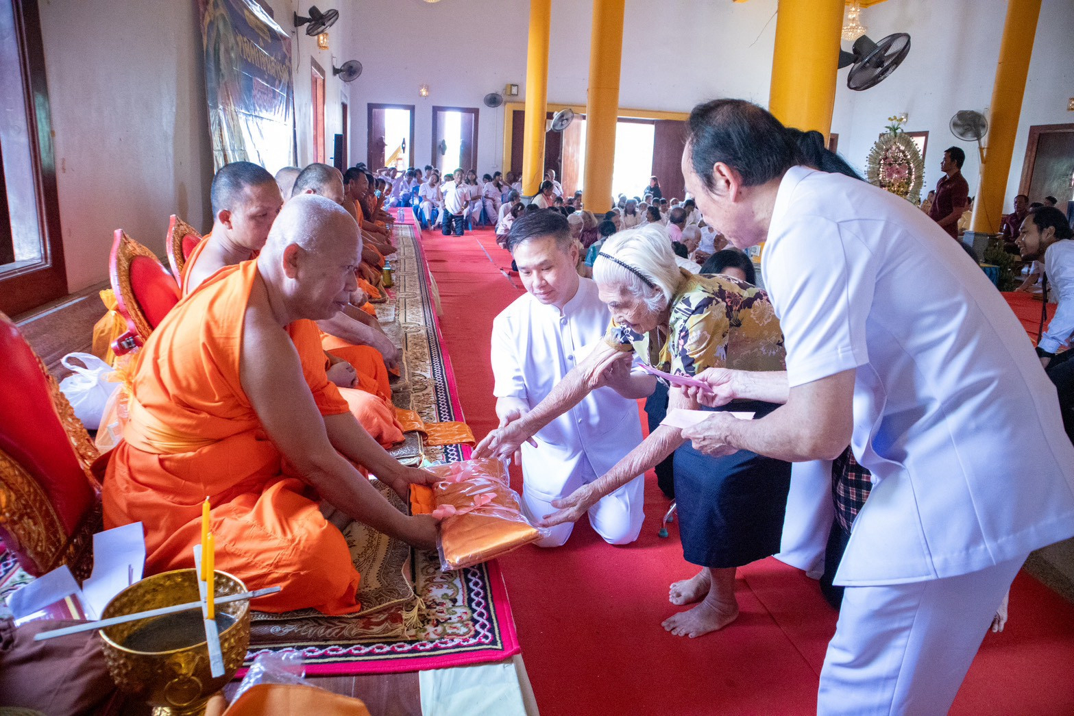 ภาพร่วมพิธีกรรมวัดนาโพธิ์