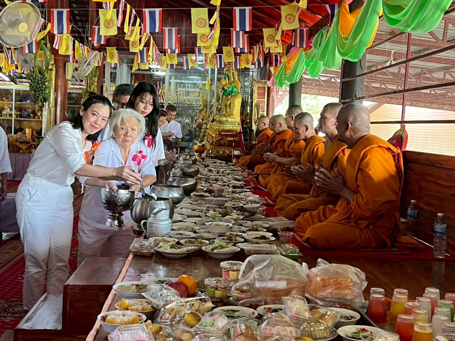 ภาพร่วมพิธีกรรมวัดสระบัวก่ำ