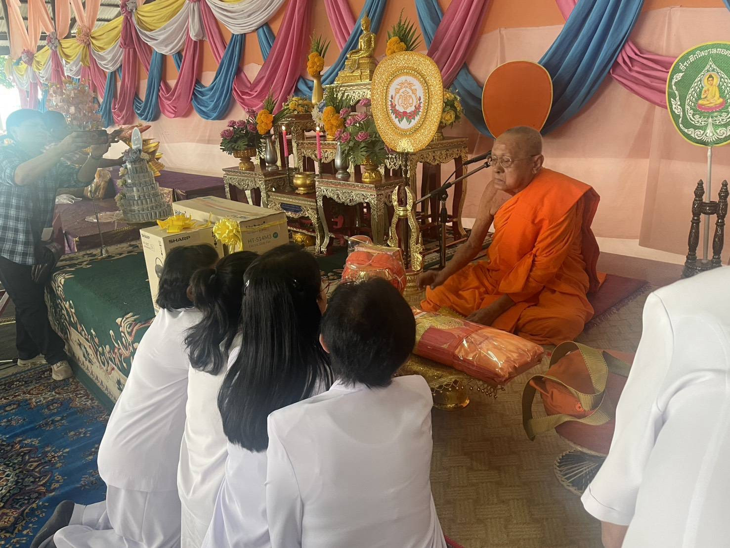 ภาพร่วมพิธีกรรมวัดตำหรุ