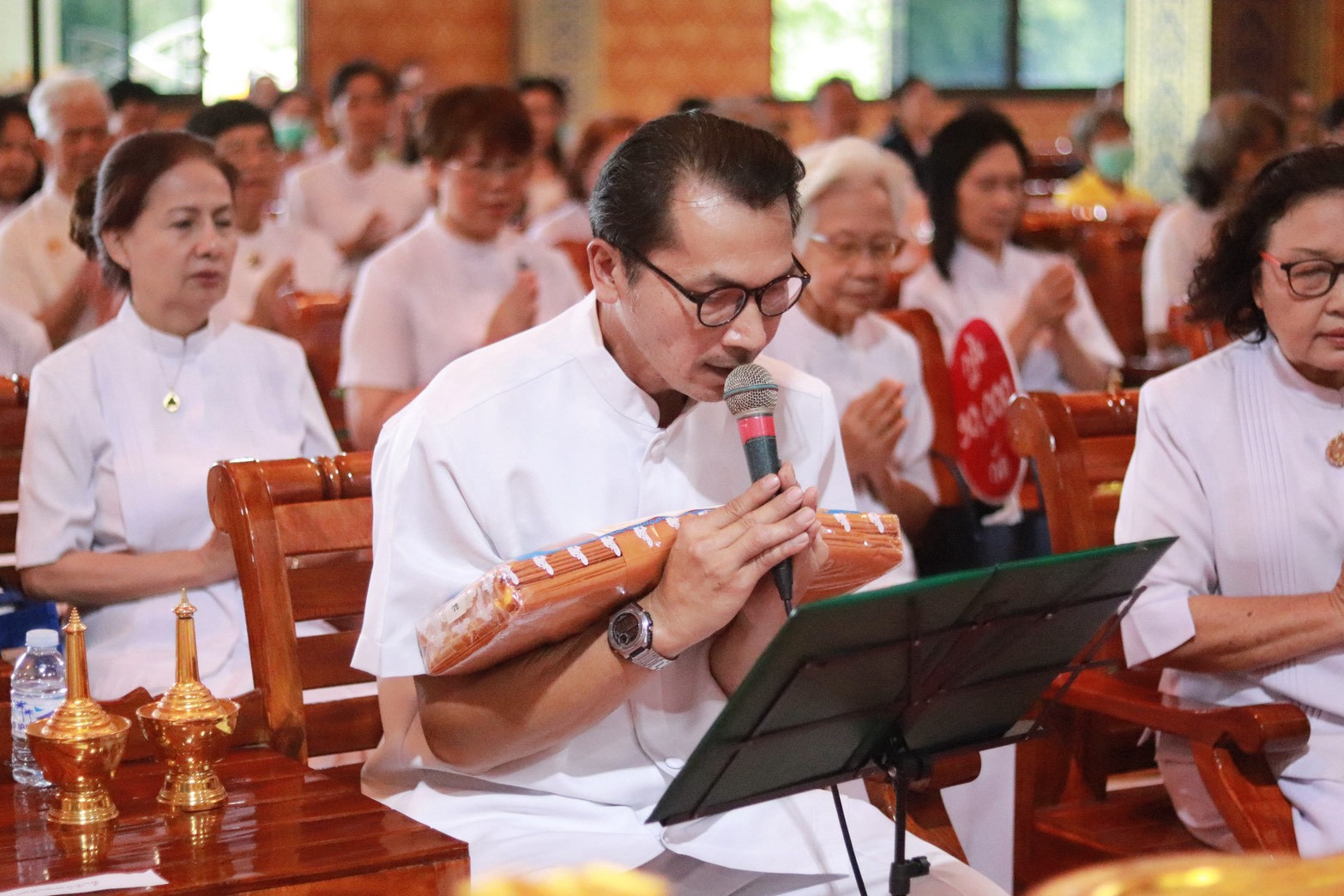 ภาพกล่าวคำถวายกฐินวัดเขาพระบาท