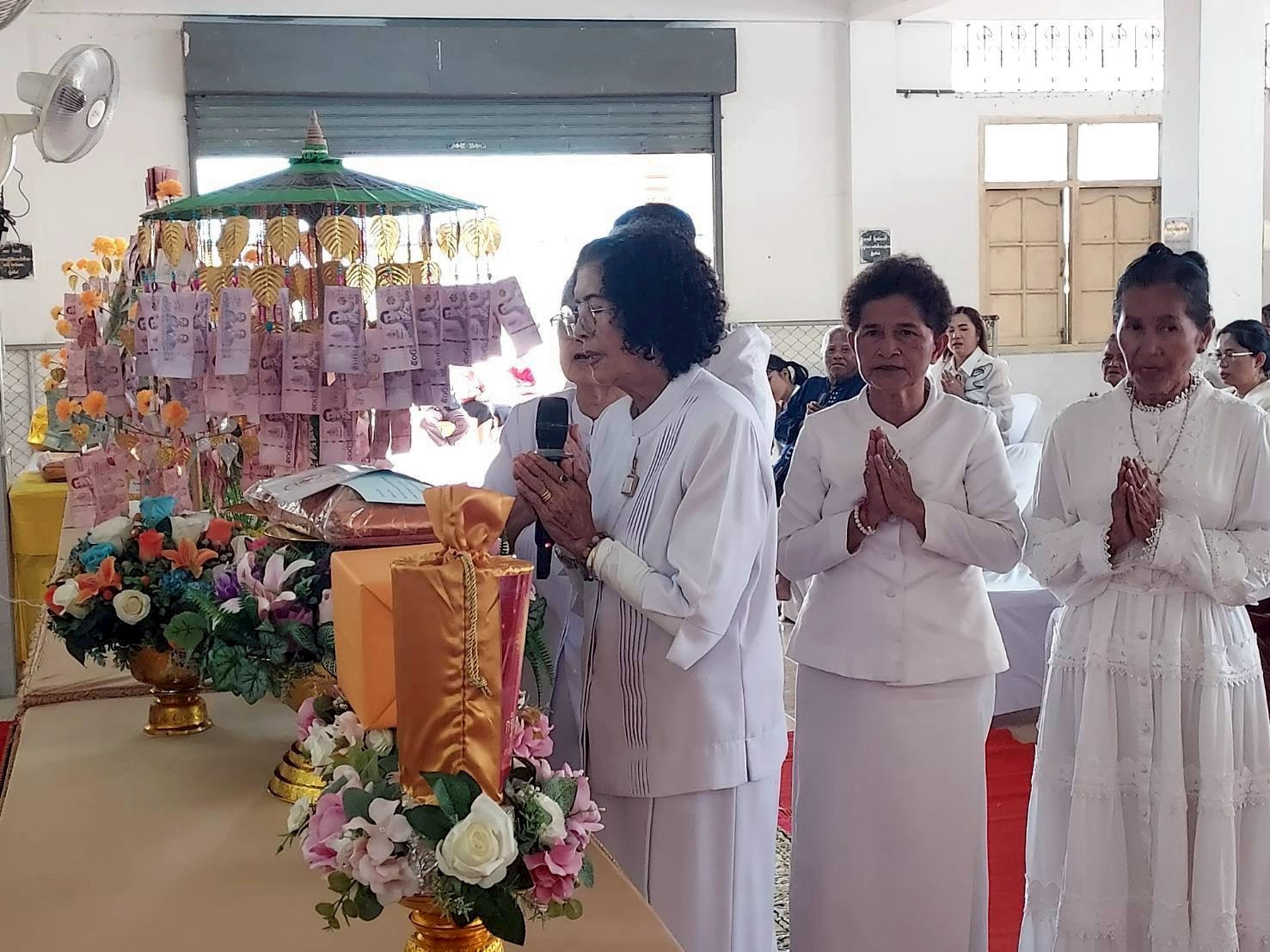 ภาพกล่าวคำถวายกฐินวัดทรายทอง