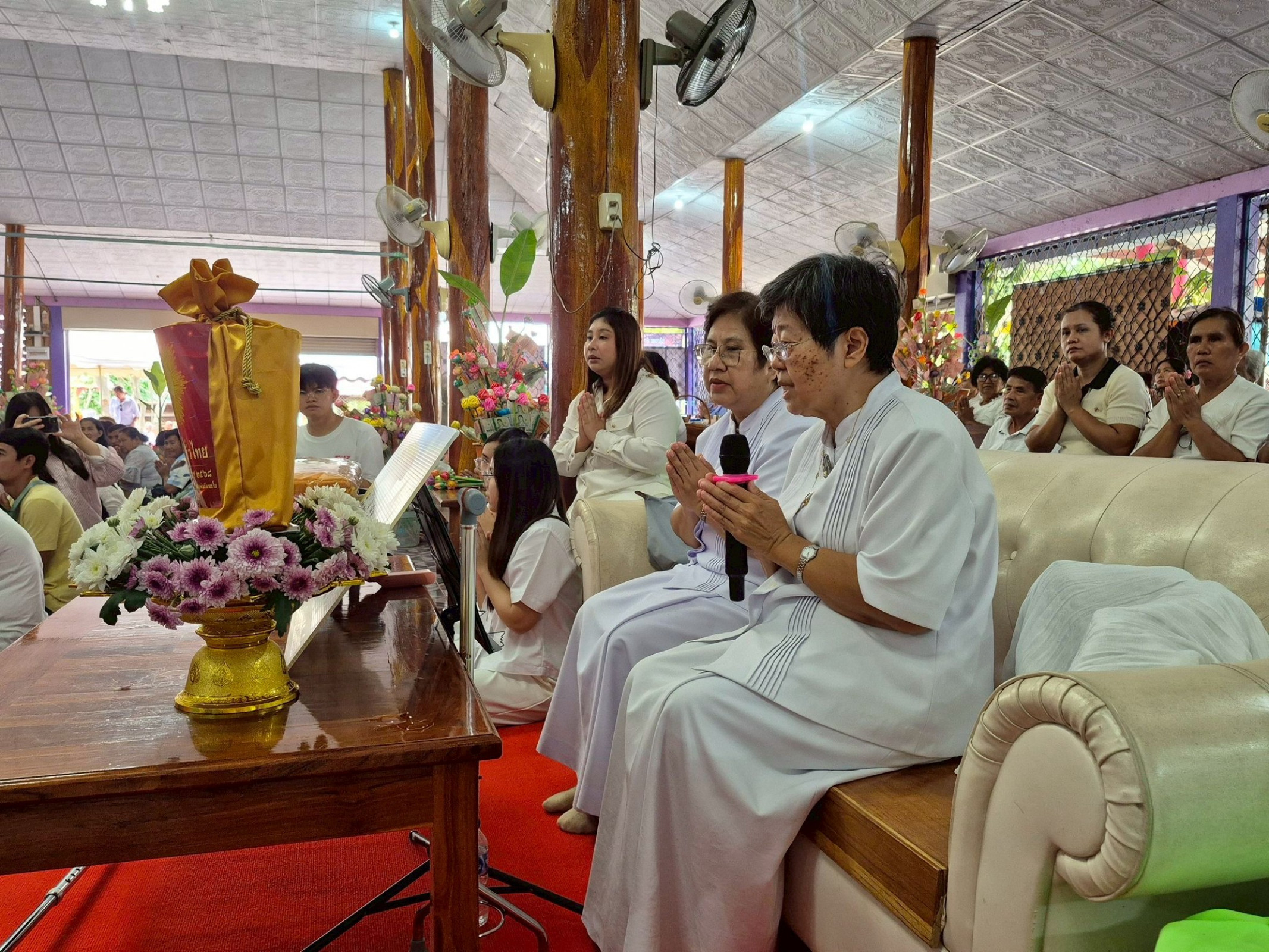 ภาพกล่าวคำถวายกฐินวัดจรเข้เผือก