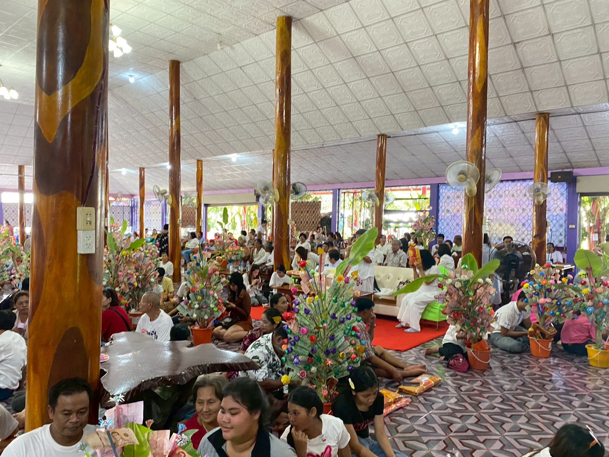 ภาพร่วมพิธีกรรมวัดจรเข้เผือก