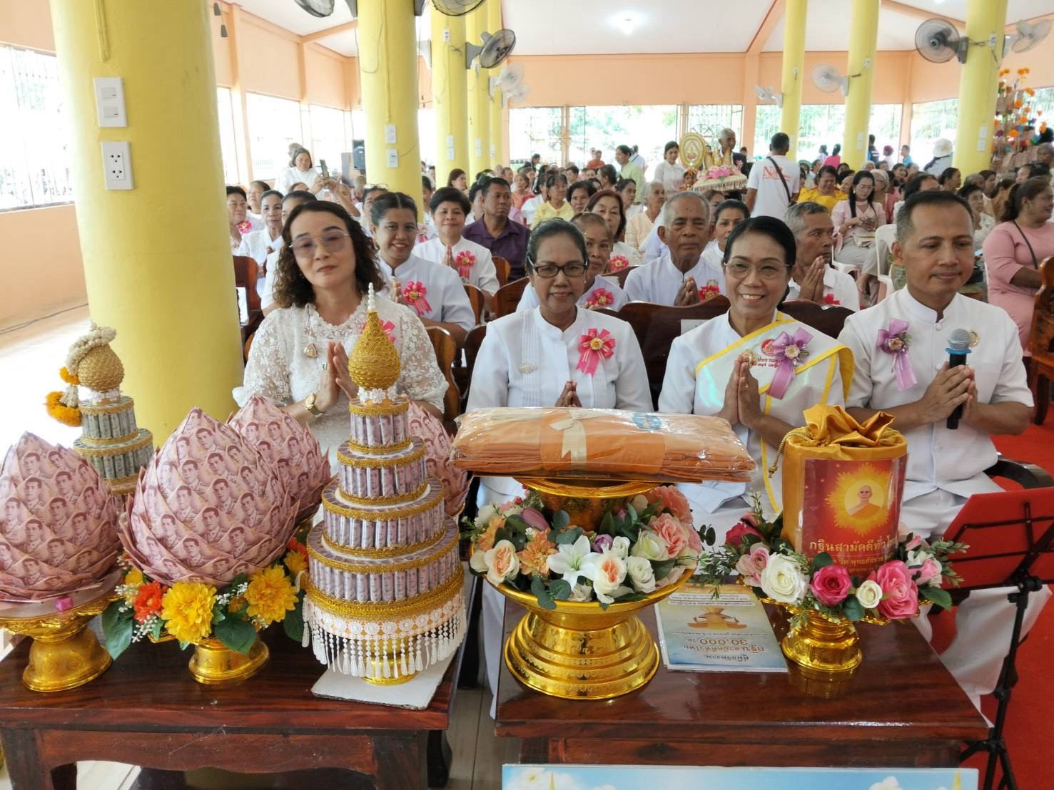 ภาพร่วมพิธีกรรมวัดห้วยเรือ