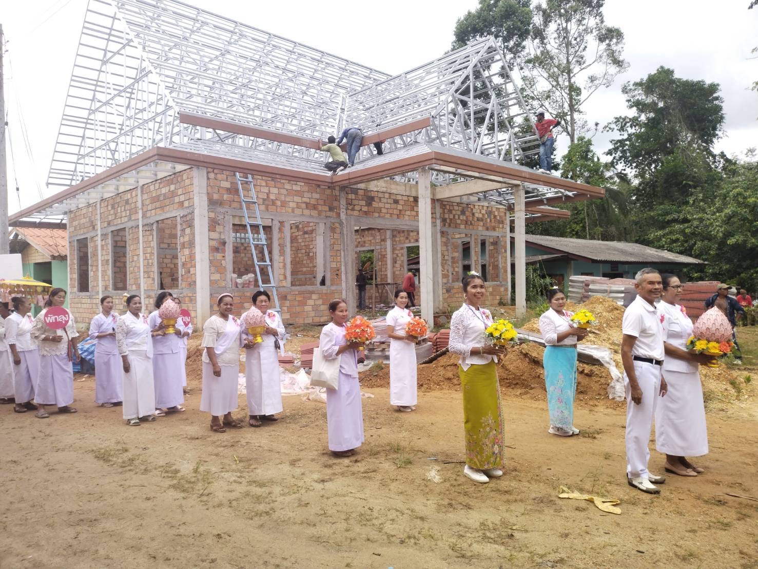 ภาพร่วมพิธีกรรมวัดห้วยเรือ