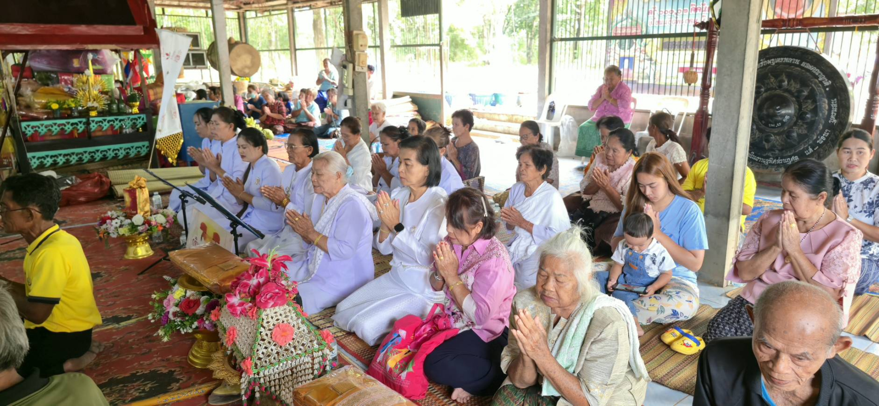 ภาพร่วมพิธีกรรมวัดป่าเทพมงคล