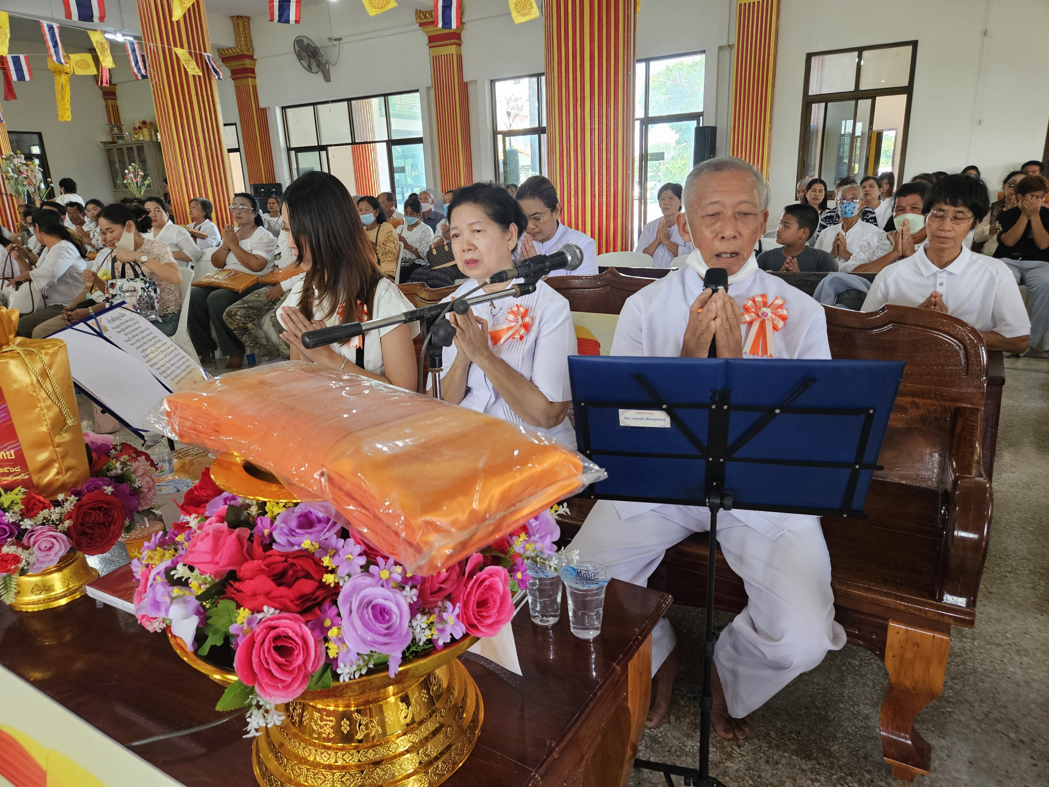 ภาพกล่าวคำถวายกฐินวัดหนองหญ้าปล้อง