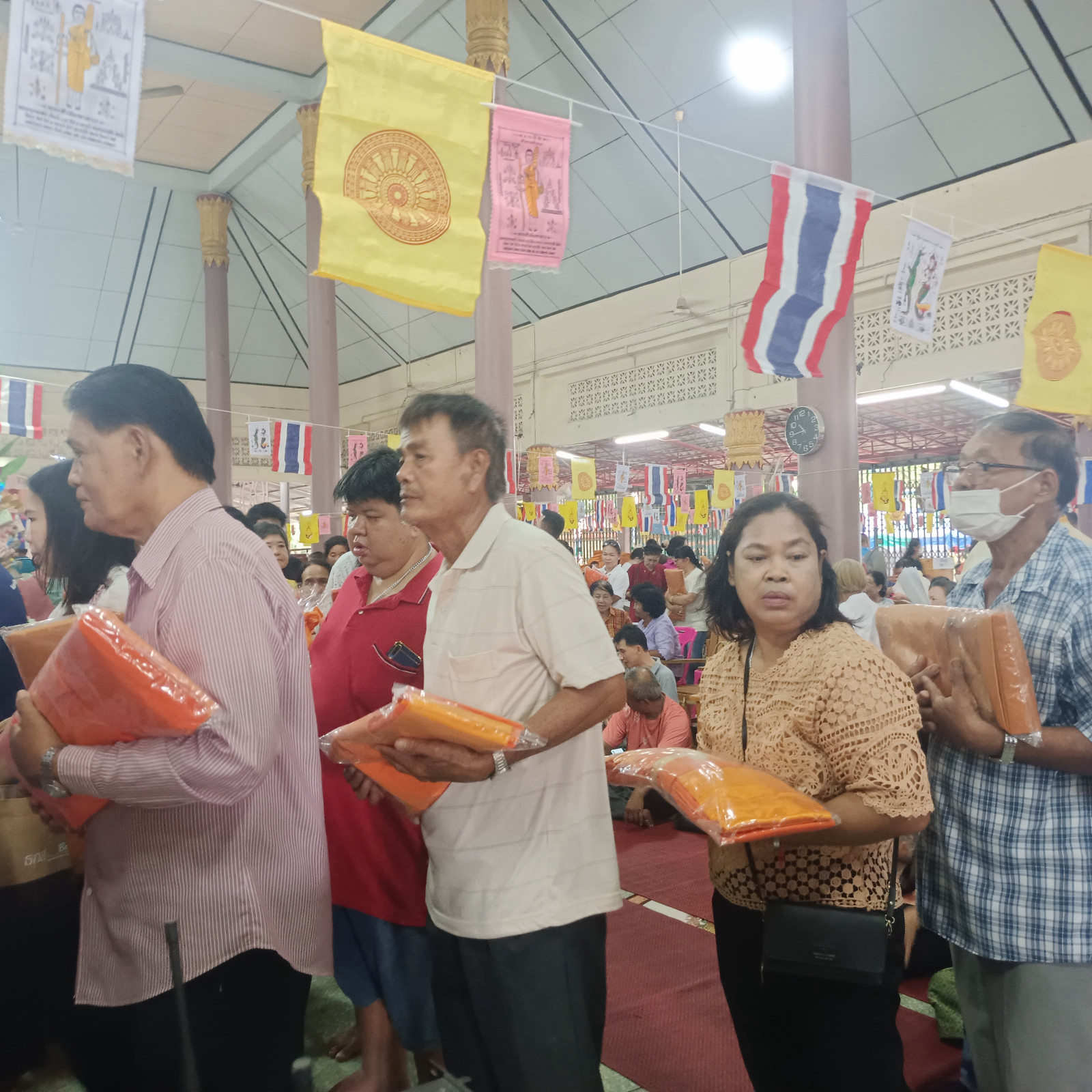 ภาพร่วมพิธีกรรมวัดดอนชะเอม