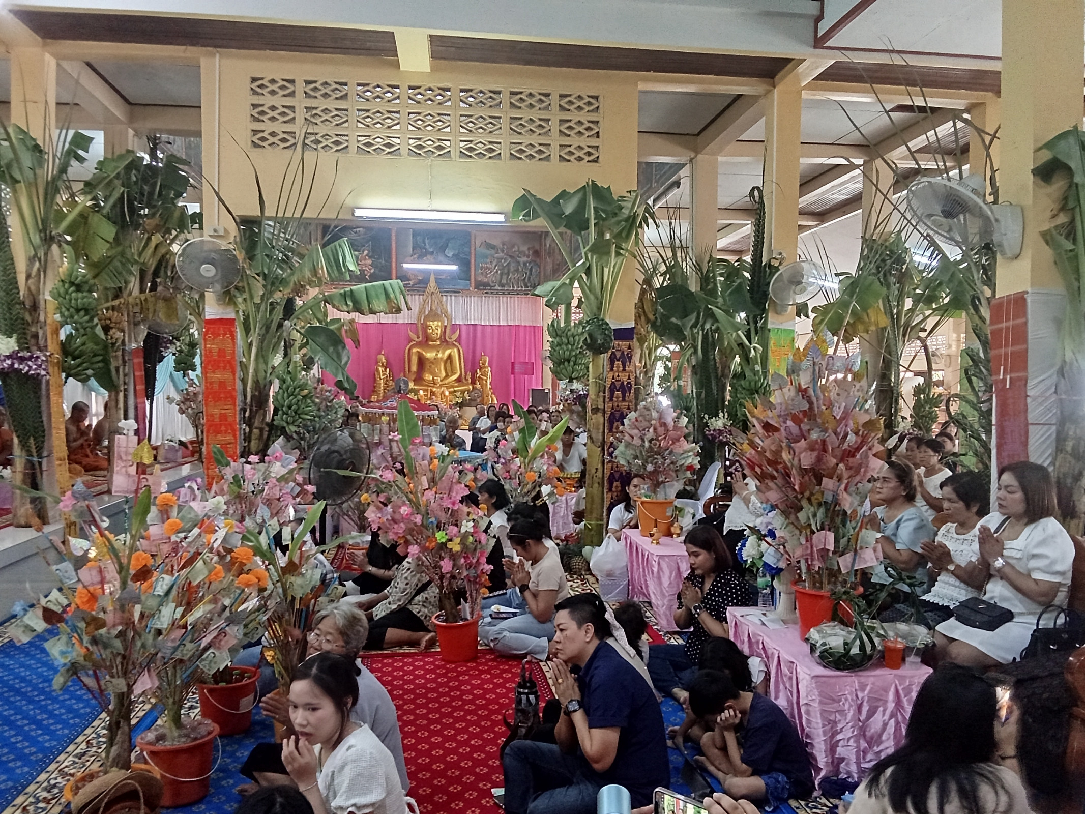 ภาพร่วมพิธีกรรมวัดถ้ำเขาสวนหลวง