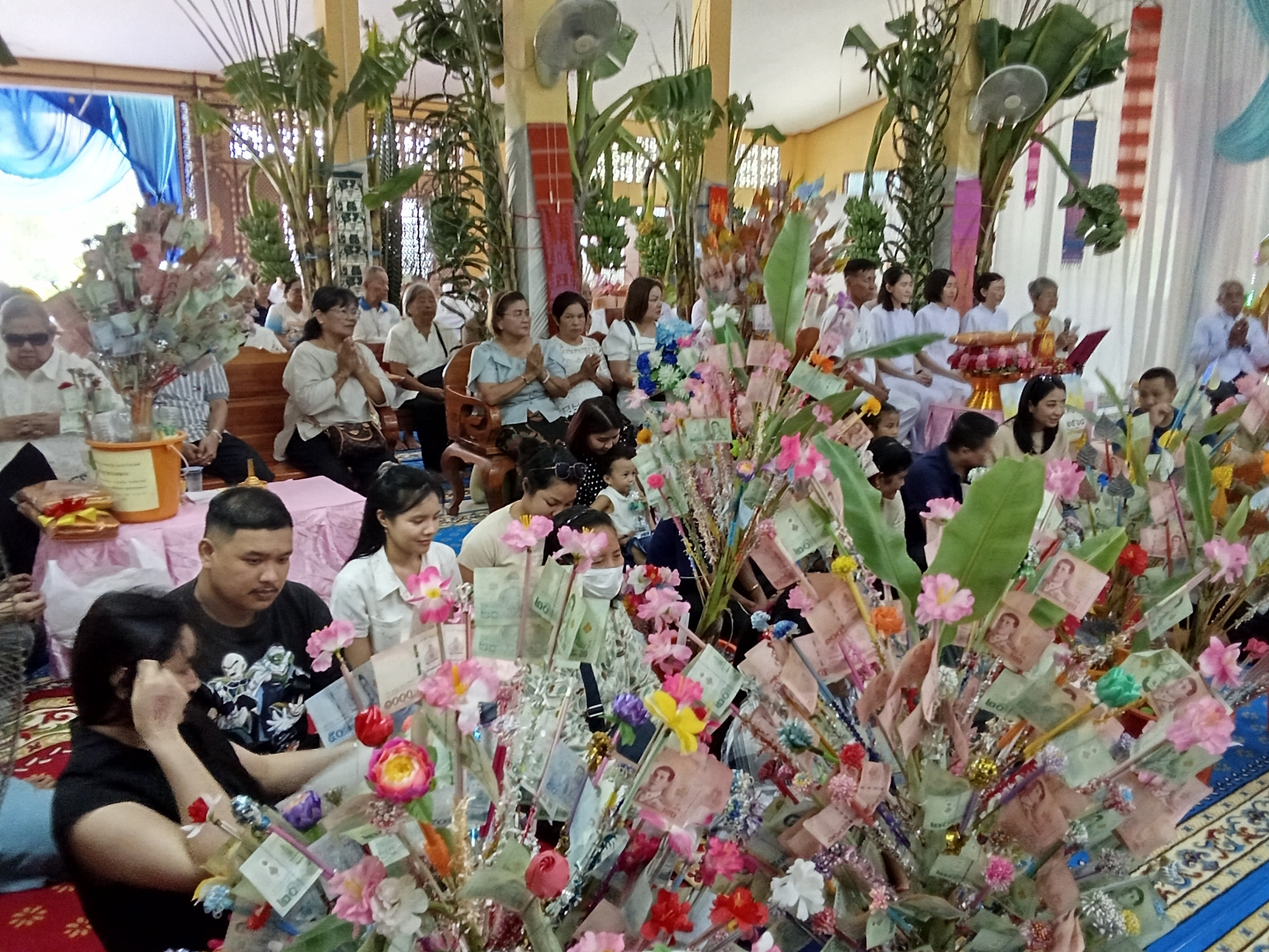 ภาพร่วมพิธีกรรมวัดถ้ำเขาสวนหลวง