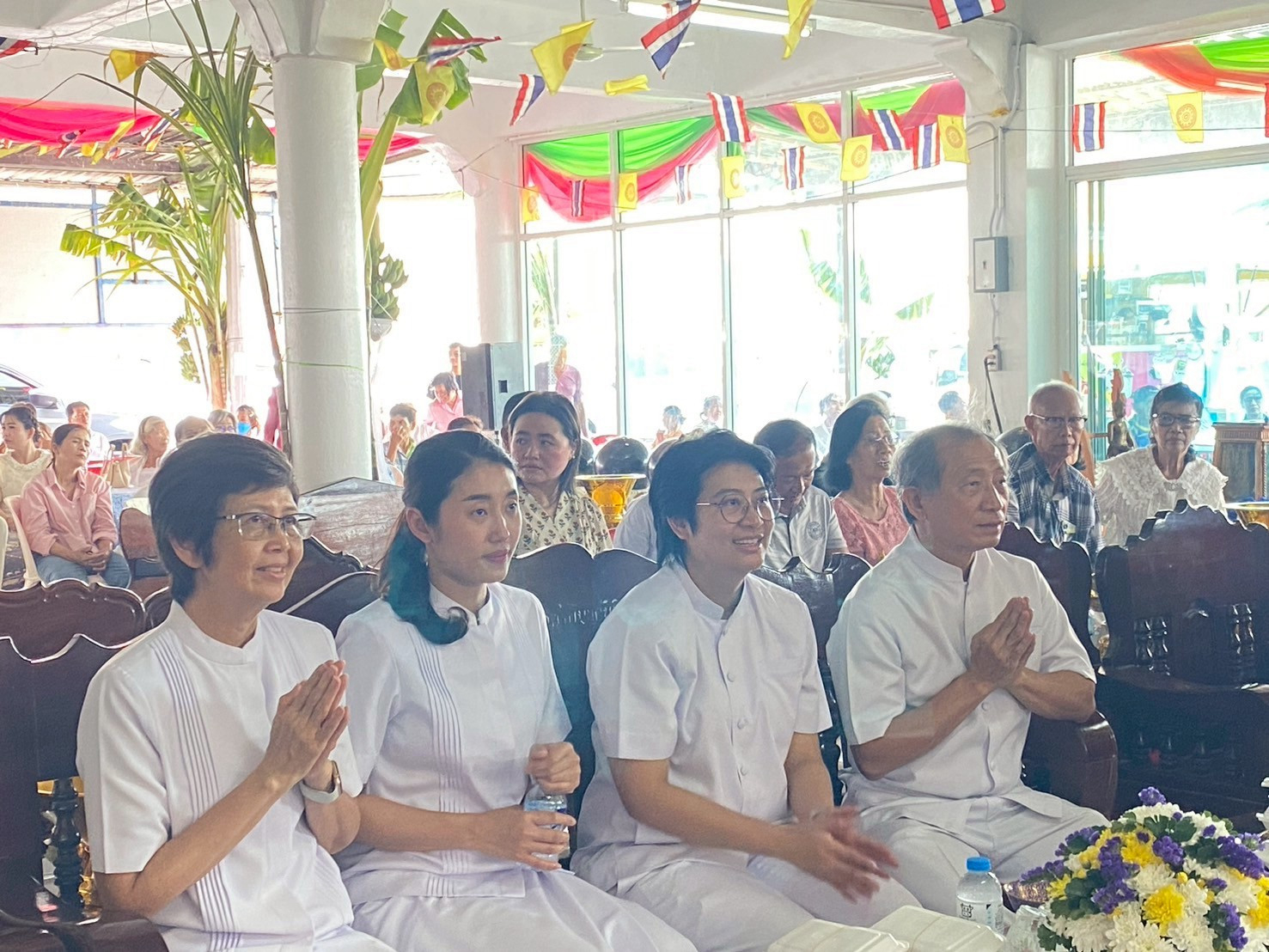 ภาพร่วมพิธีกรรมวัดรางสะแกสูง