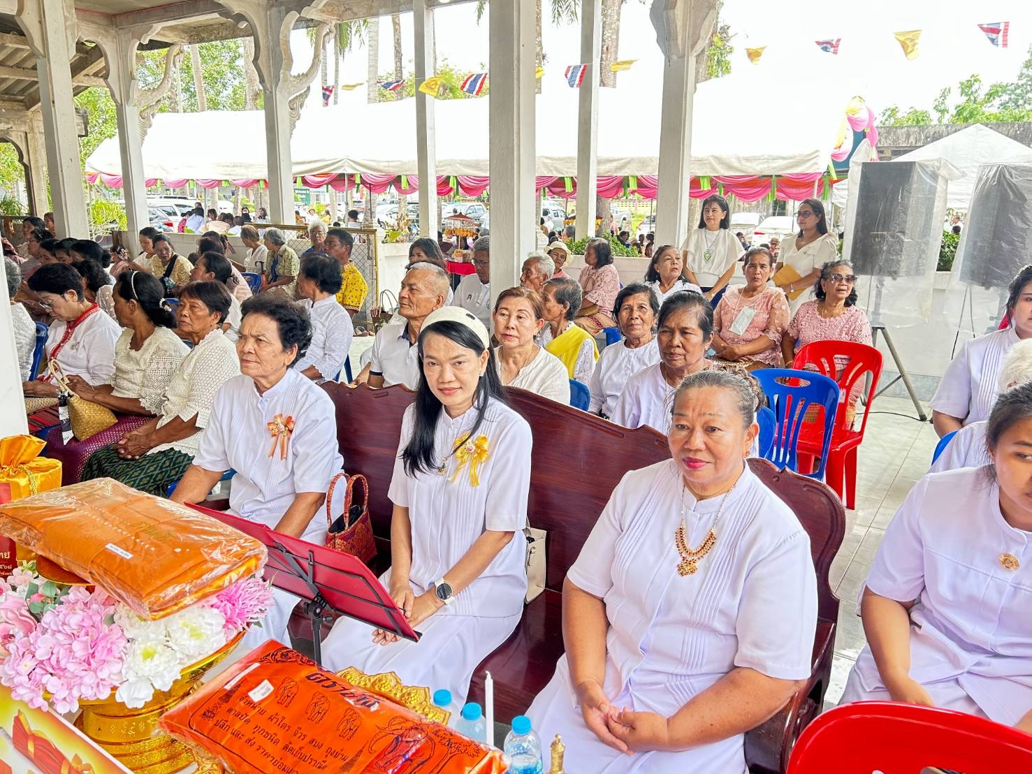 ภาพร่วมพิธีกรรมวัดโพธาวาส(โคกโพธิ์)