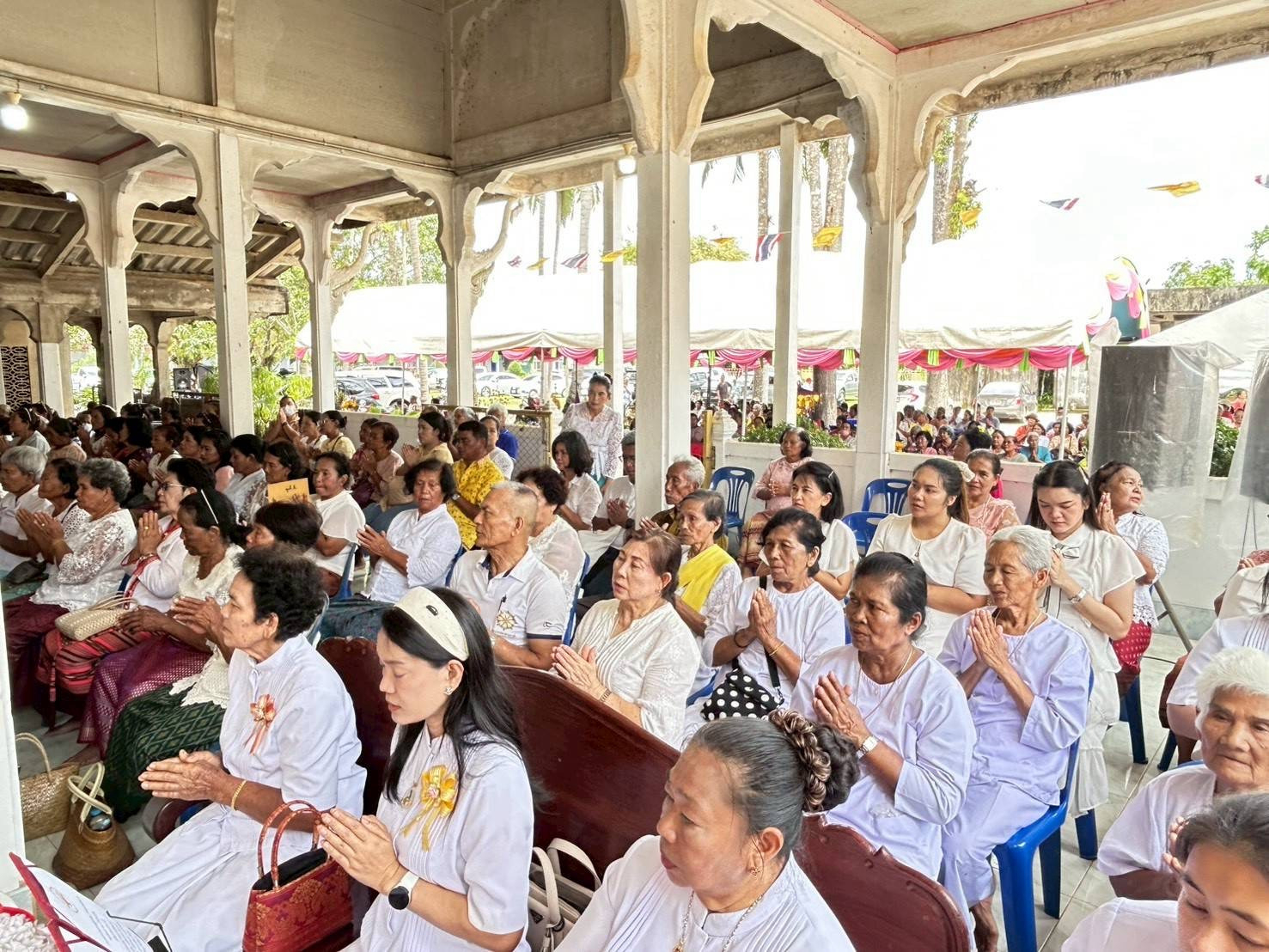 ภาพร่วมพิธีกรรมวัดโพธาวาส(โคกโพธิ์)