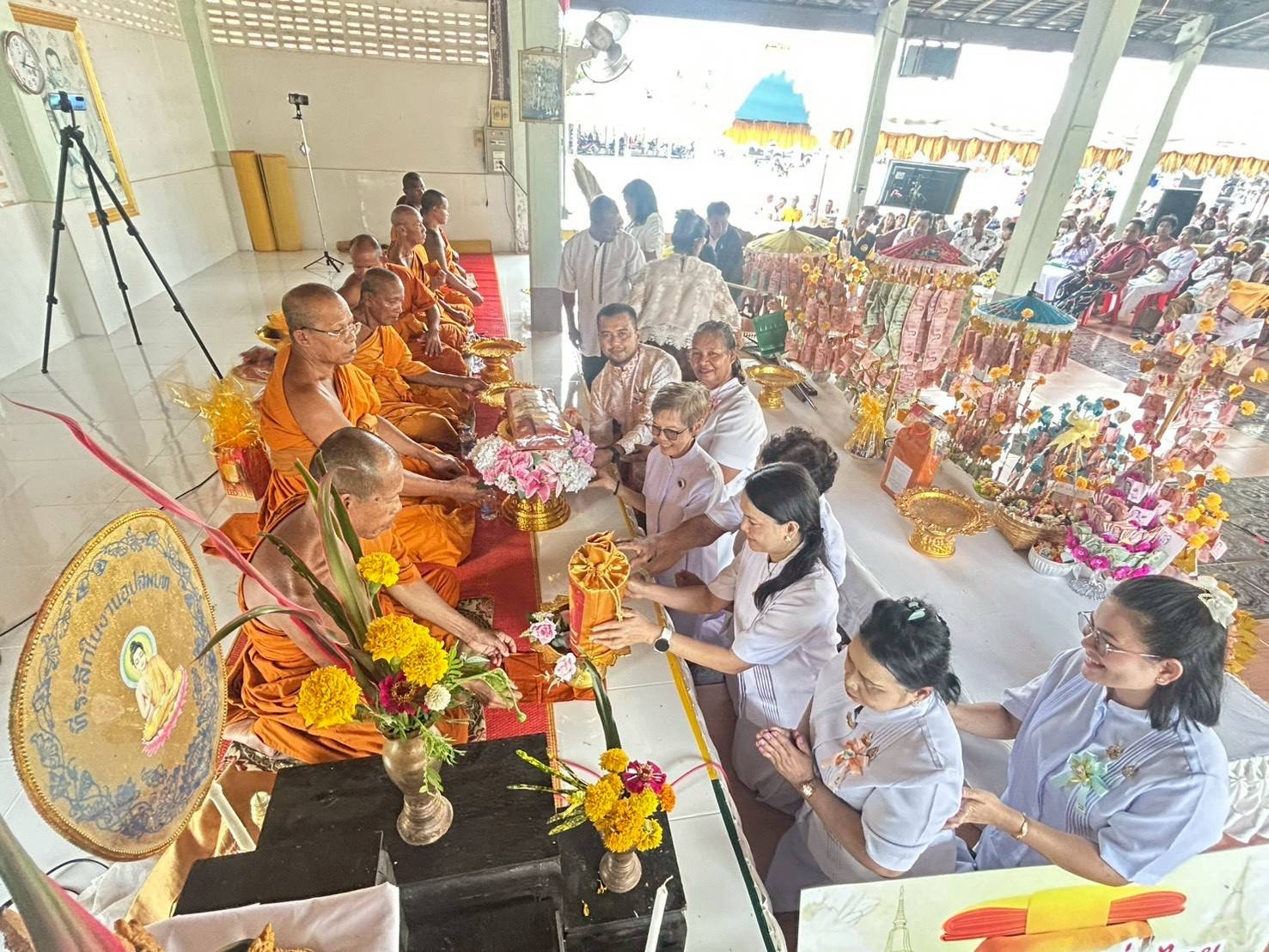 ภาพร่วมพิธีกรรมวัดเกาะทองสม