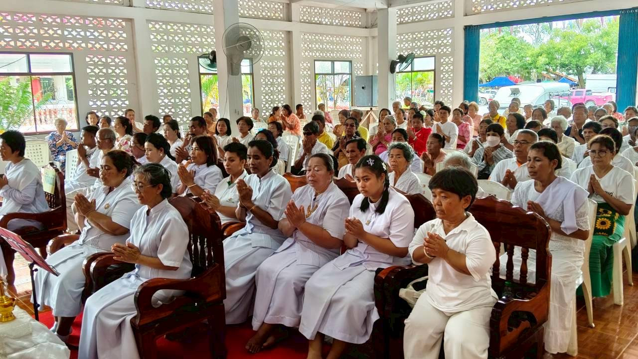 ภาพร่วมพิธีกรรมวัดราษฎร์นุกูล