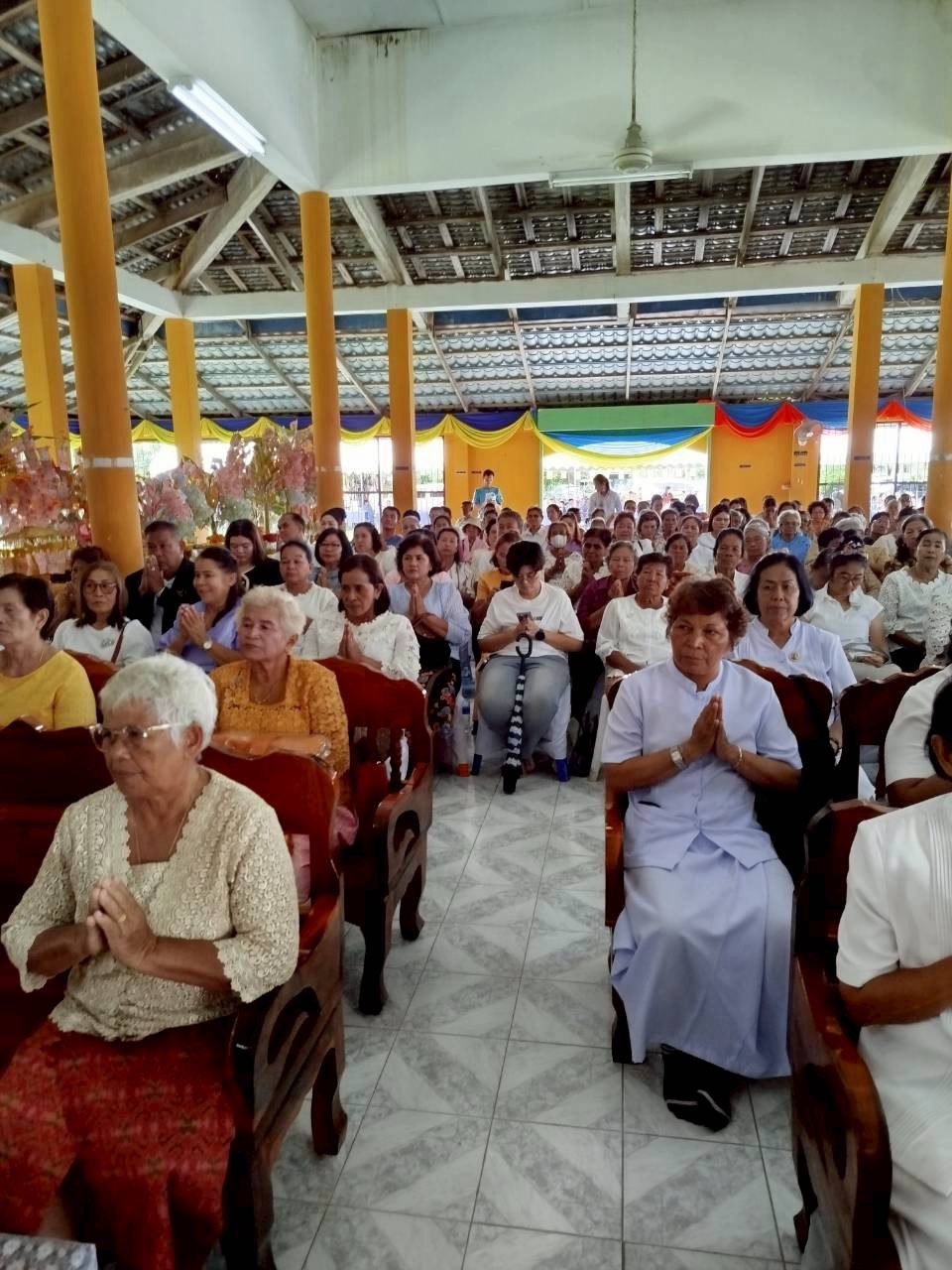 ภาพร่วมพิธีกรรมวัดยูงทอง