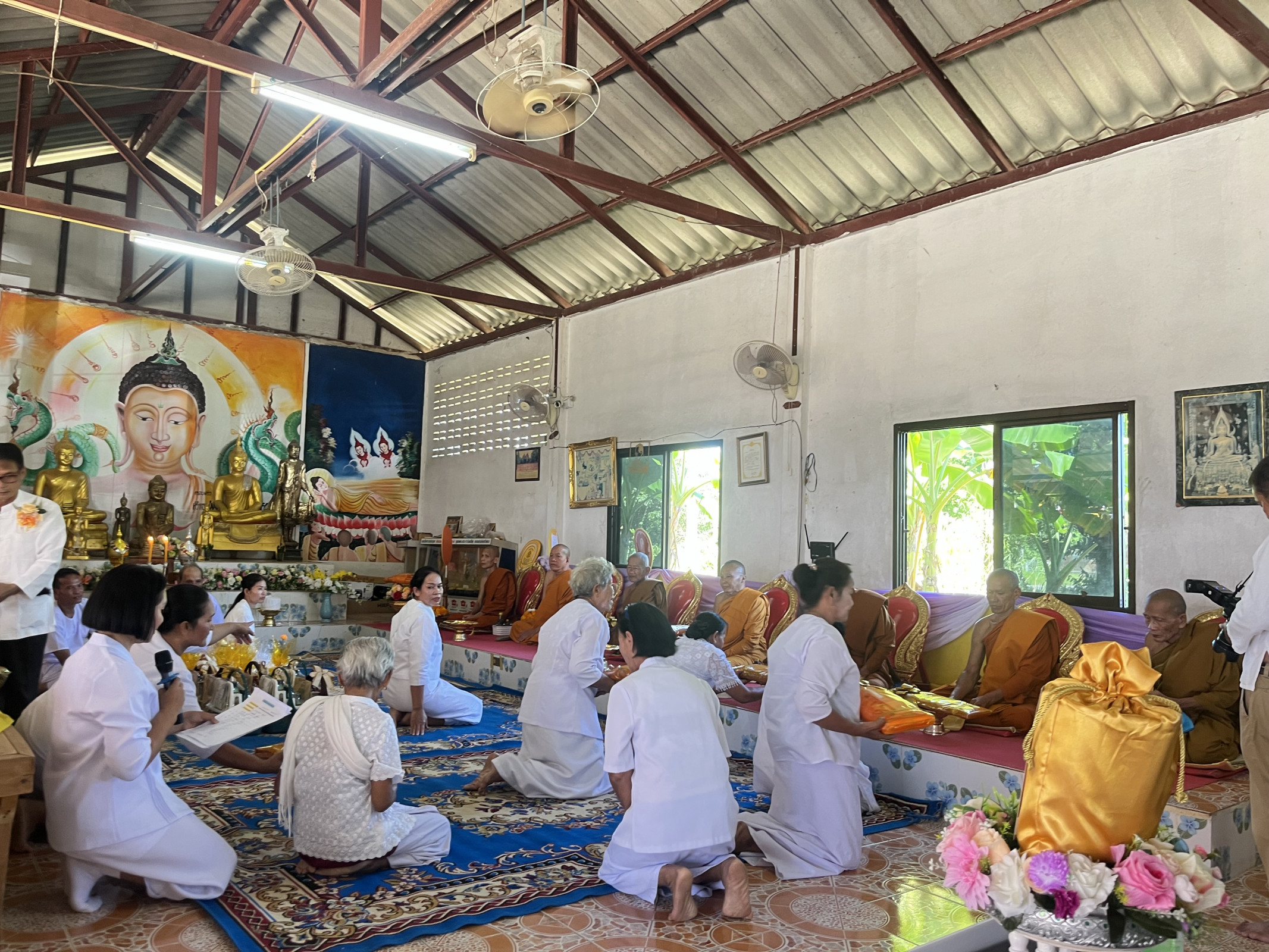 ภาพร่วมพิธีกรรมวัดประทุมวราราม