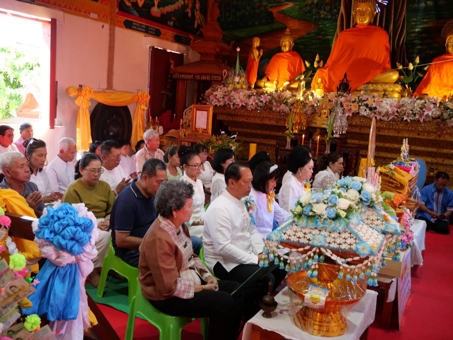 ภาพร่วมพิธีกรรมวัดหาดบ้าย