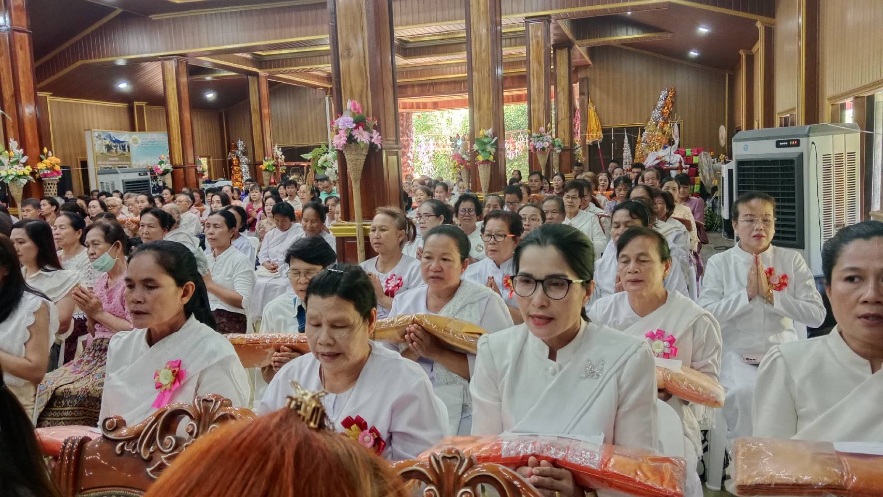 ภาพร่วมพิธีกรรมวัดป่าจันทวนาราม