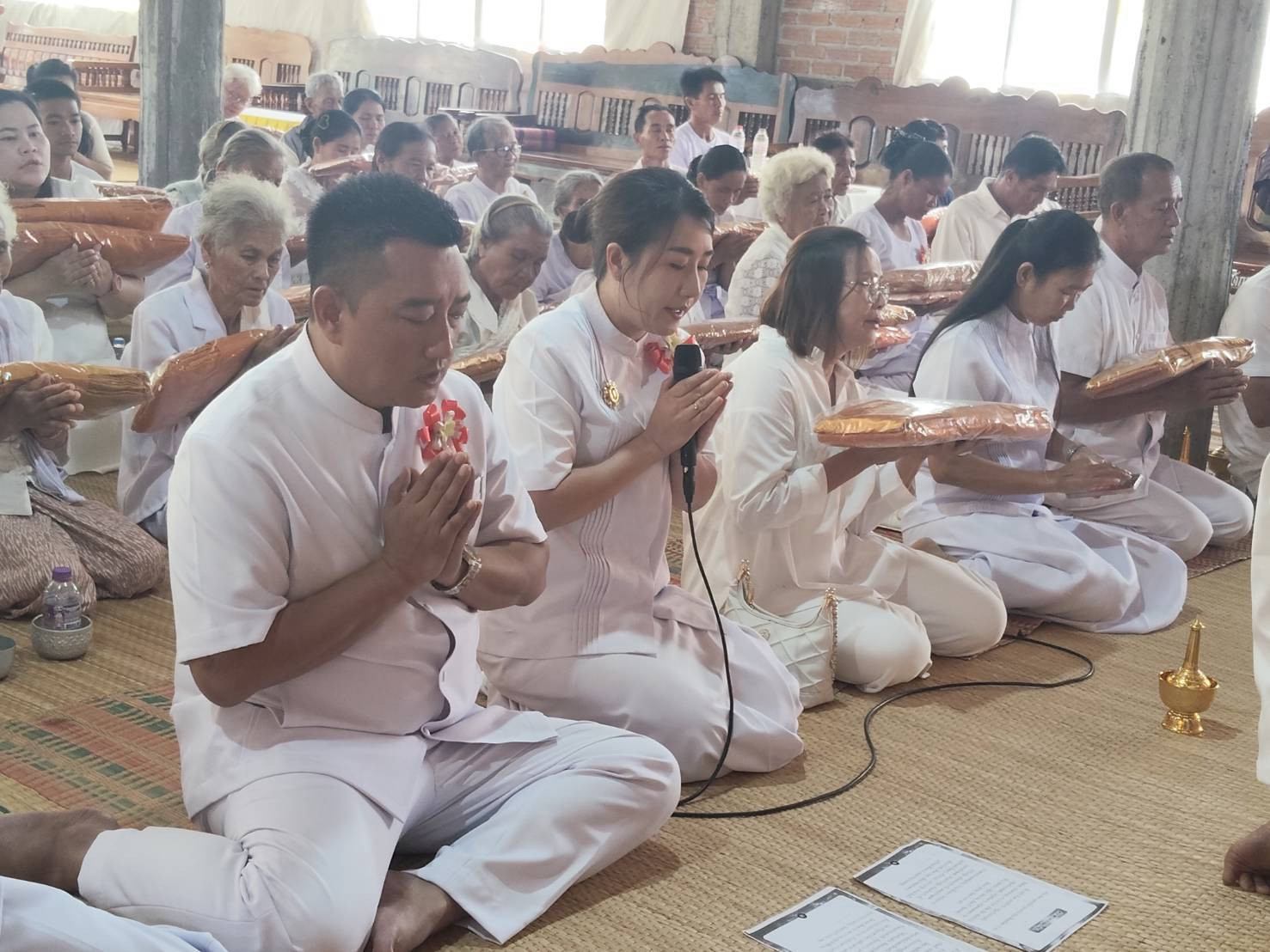 ภาพกล่าวคำถวายกฐินวัดหนองเรือ