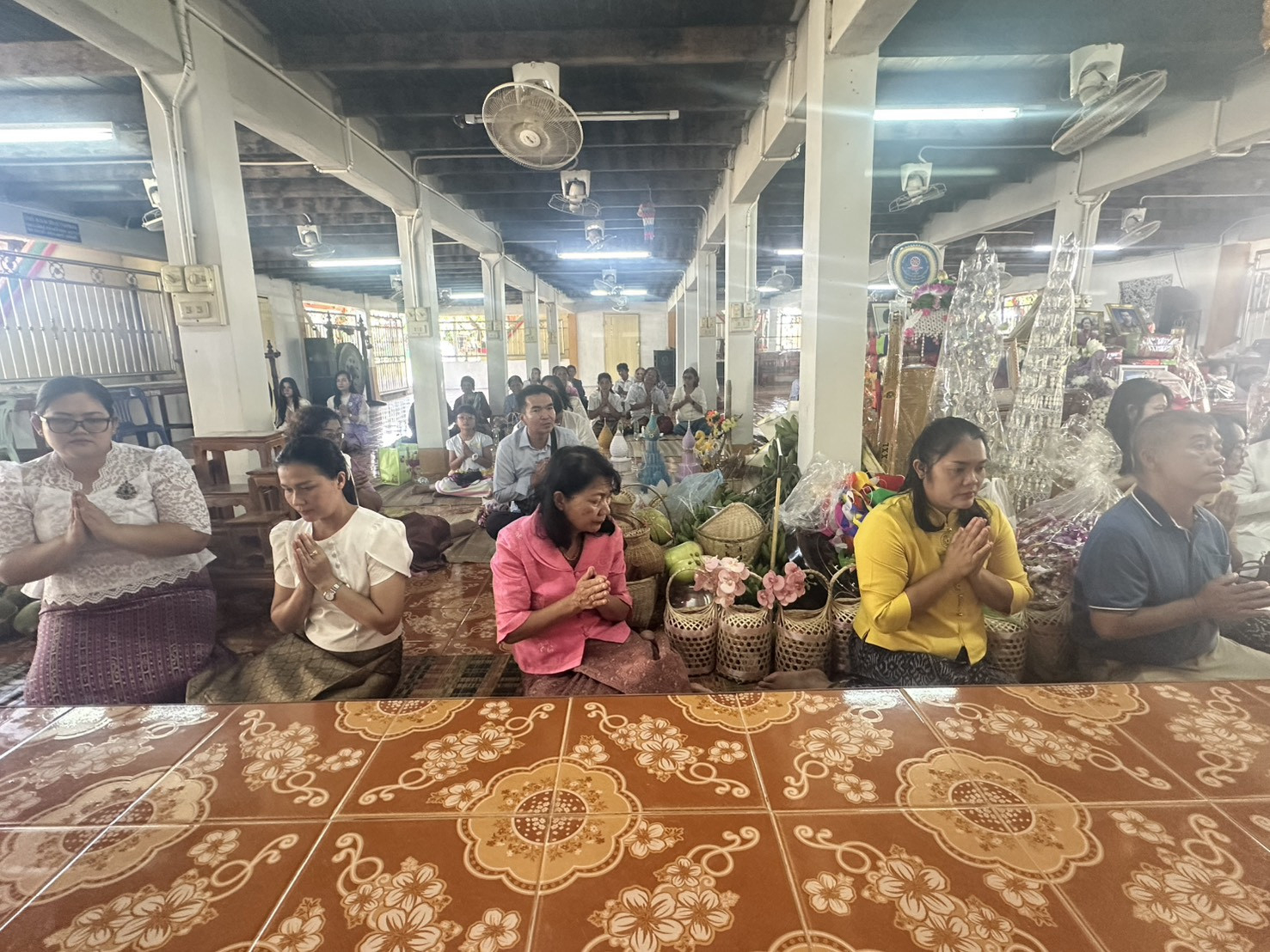 ภาพร่วมพิธีกรรมวัดบ้านดง