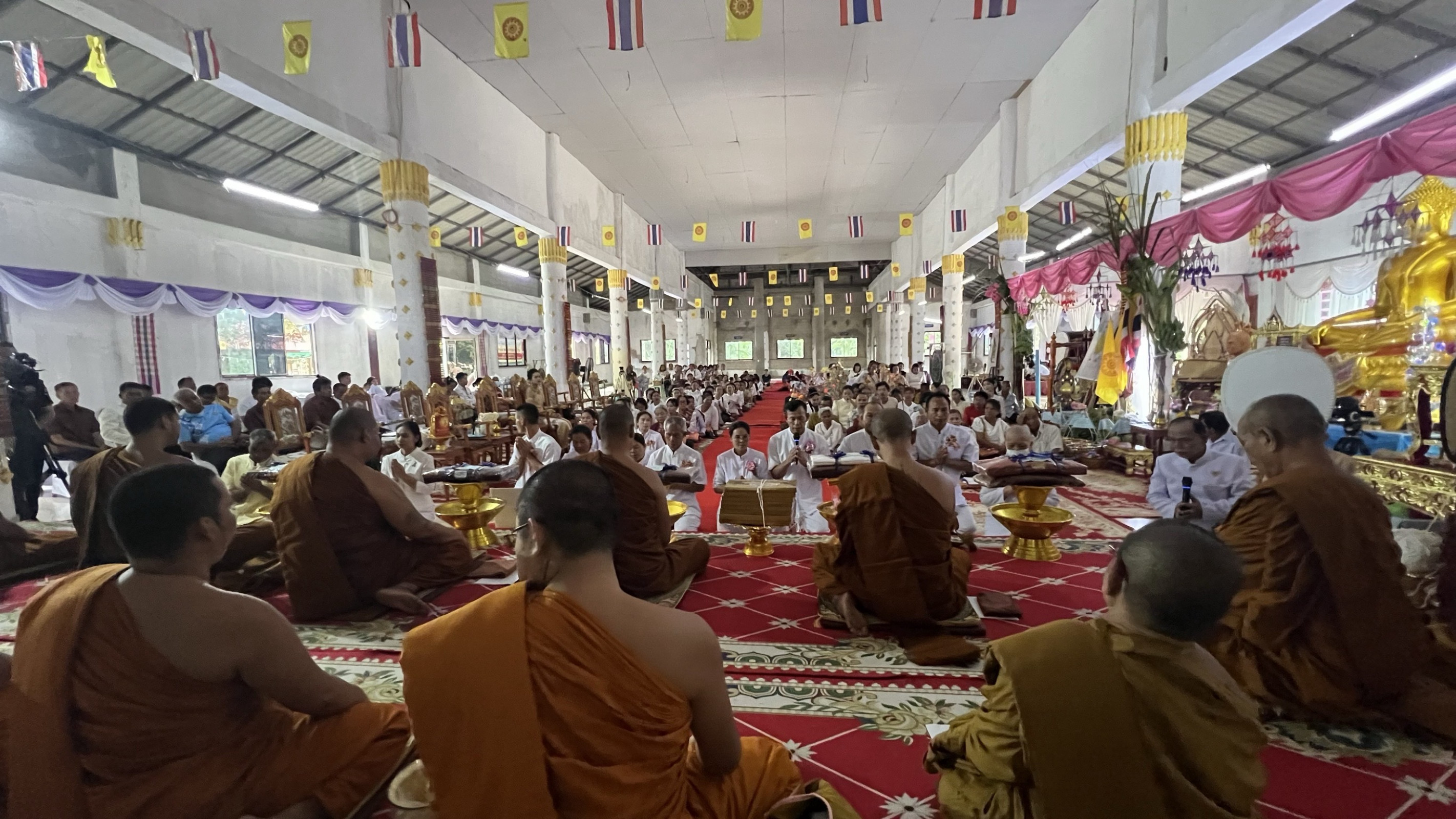 ภาพร่วมพิธีกรรมวัดป่าแสนสบาย(ธ)