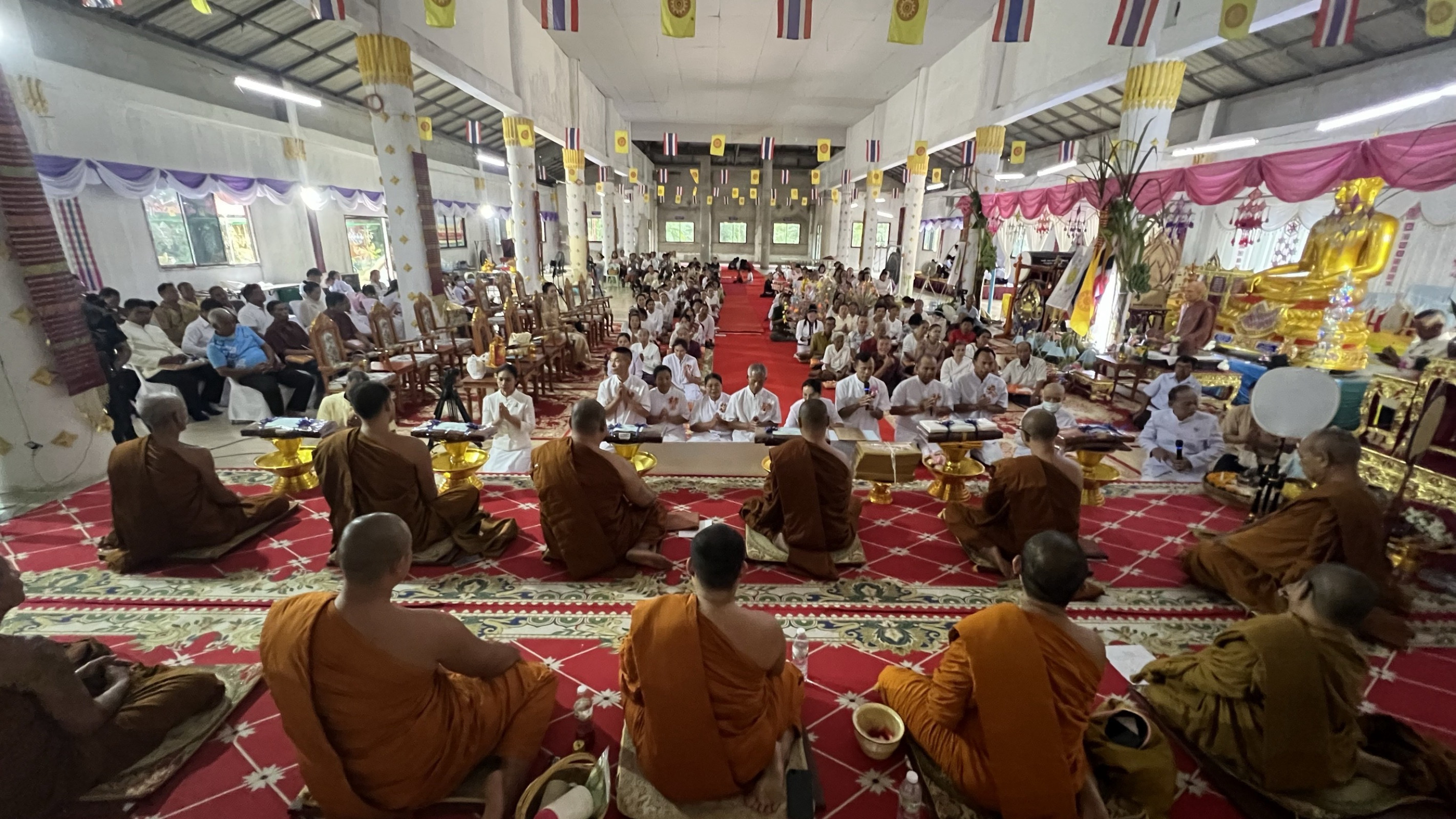 ภาพร่วมพิธีกรรมวัดป่าแสนสบาย(ธ)