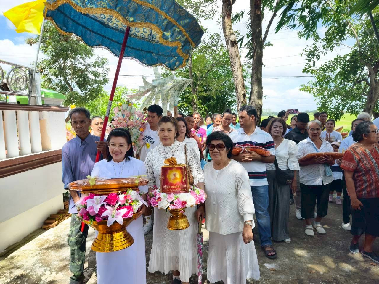 ภาพร่วมขบวนกฐินวัดหนองเลา
