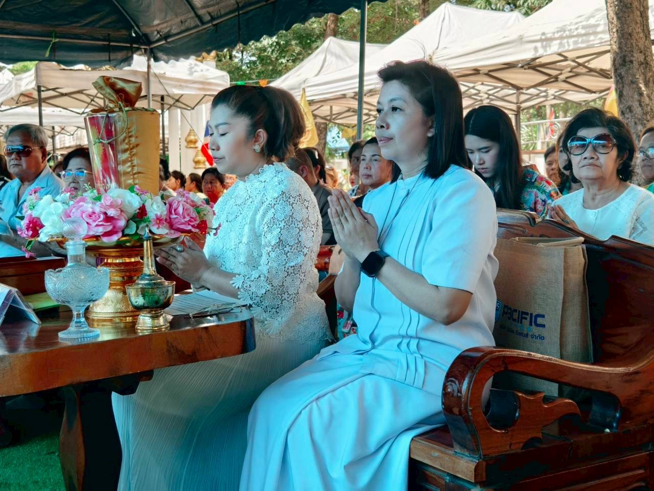 ภาพร่วมพิธีกรรมวัดหนองเลา