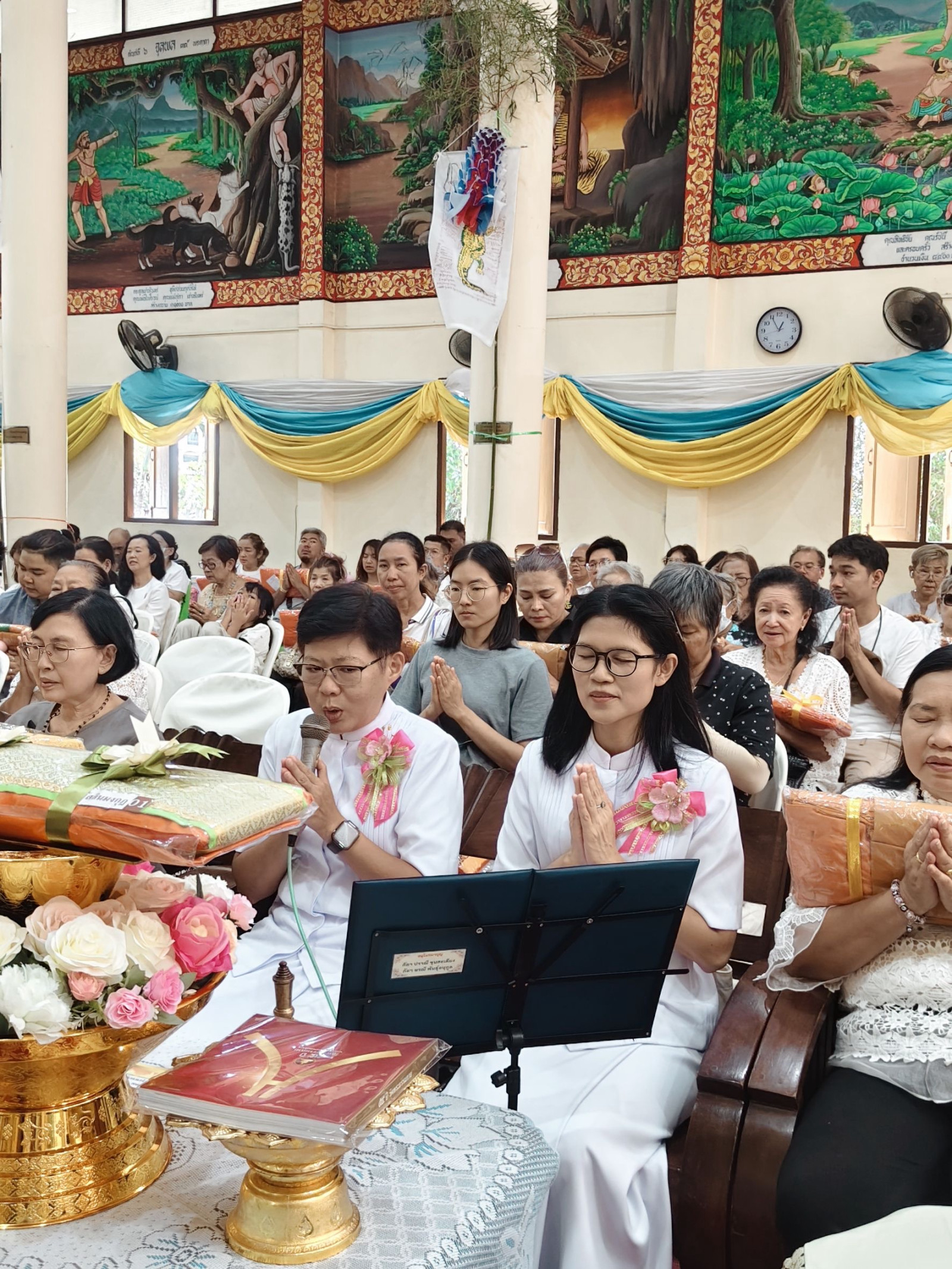 ภาพกล่าวคำถวายกฐินวัดนิคมวาสี