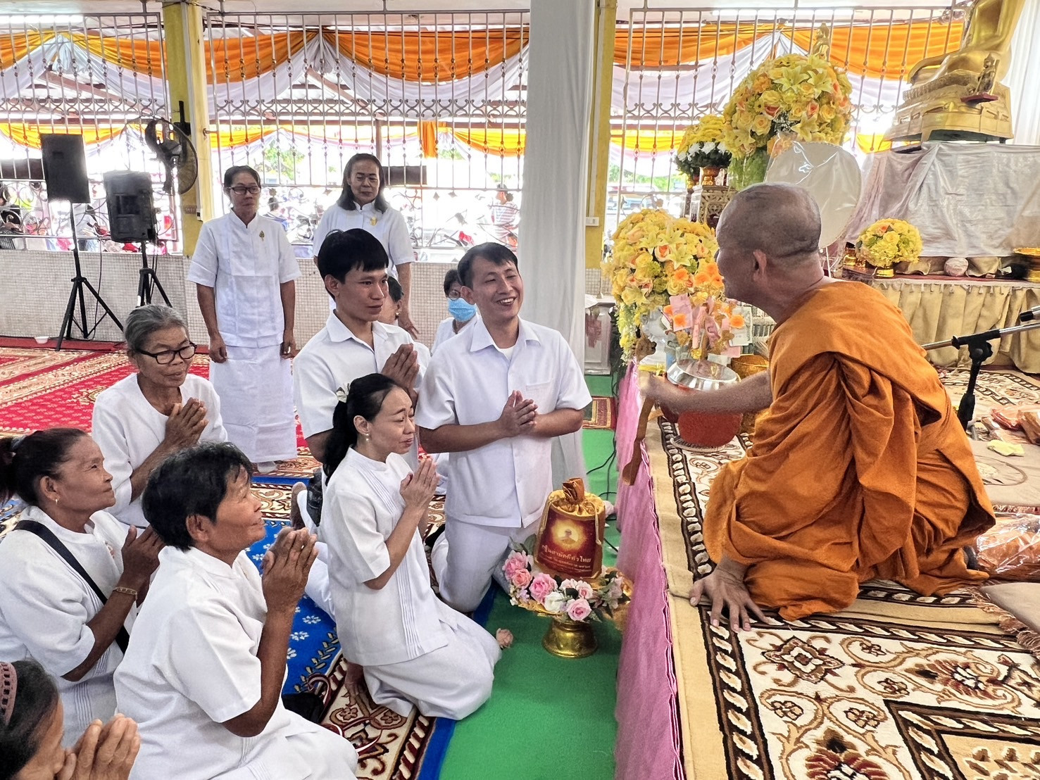 ภาพร่วมพิธีกรรมวัดราษฎร์เจริญ