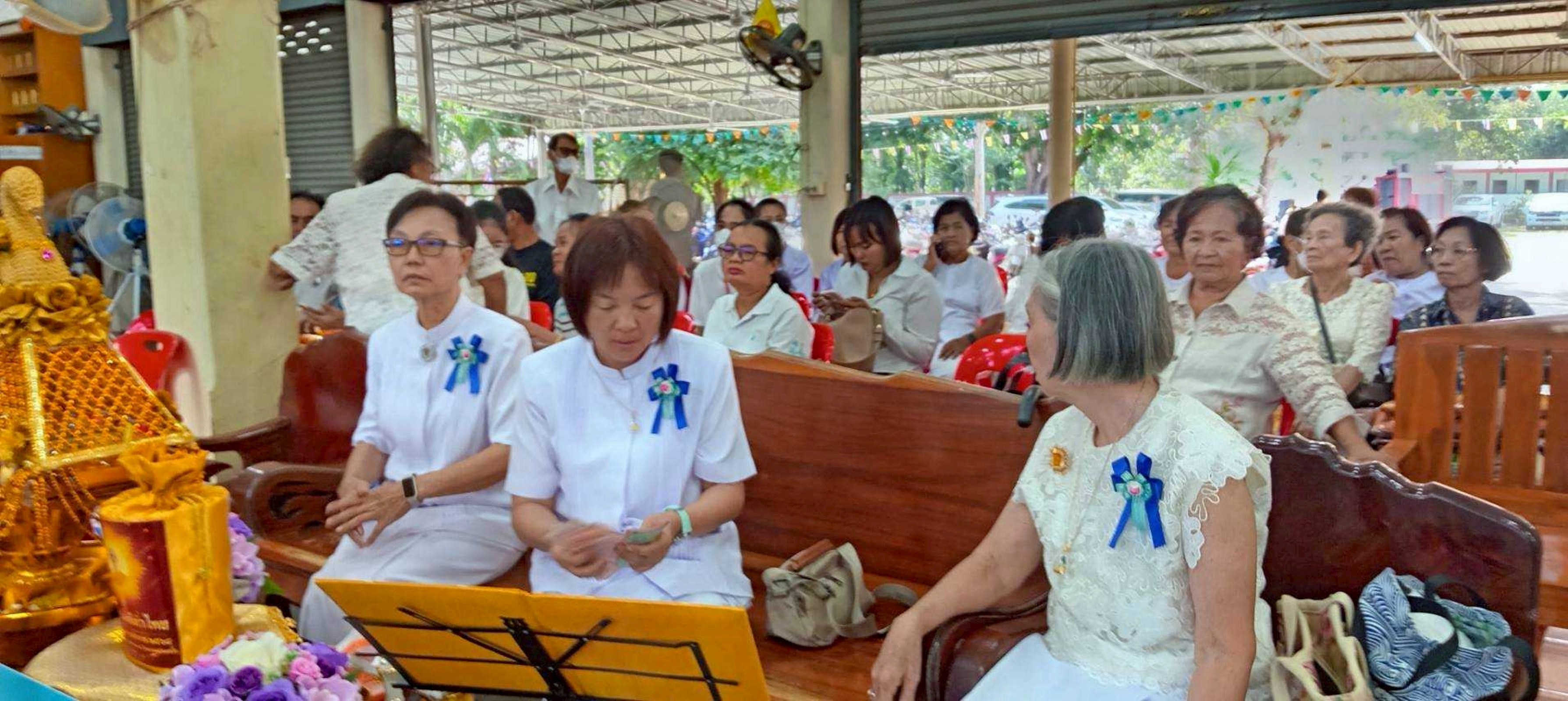 ภาพร่วมพิธีกรรมวัดน้ำผึ้ง