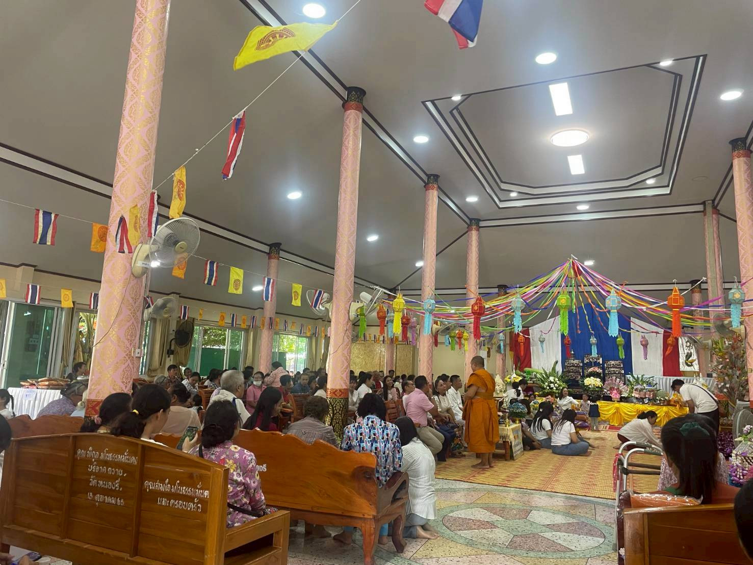 ภาพร่วมพิธีกรรมวัดหนองรี