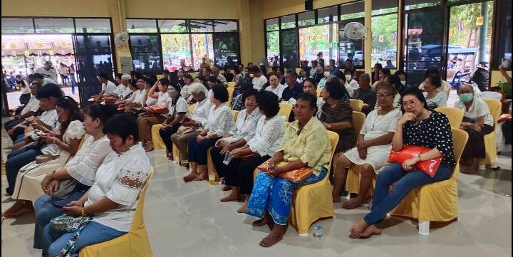 ภาพร่วมพิธีกรรมวัดหนองหลวง