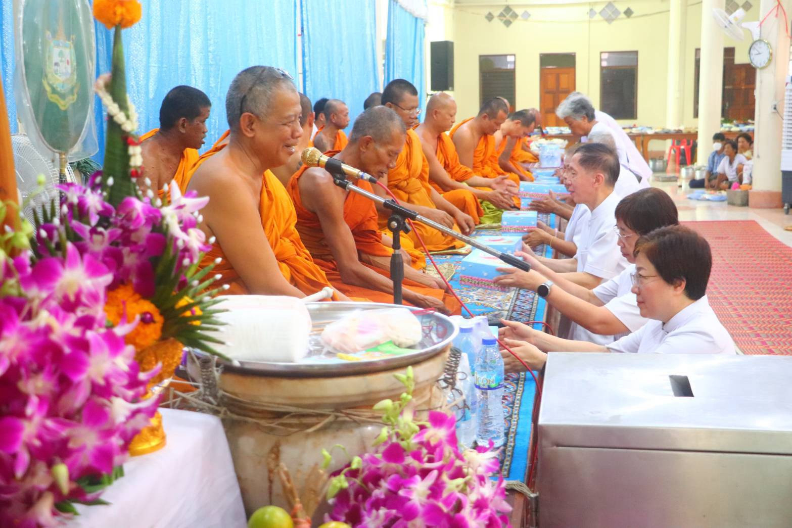 ภาพร่วมพิธีกรรมวัดหนองกระดี่