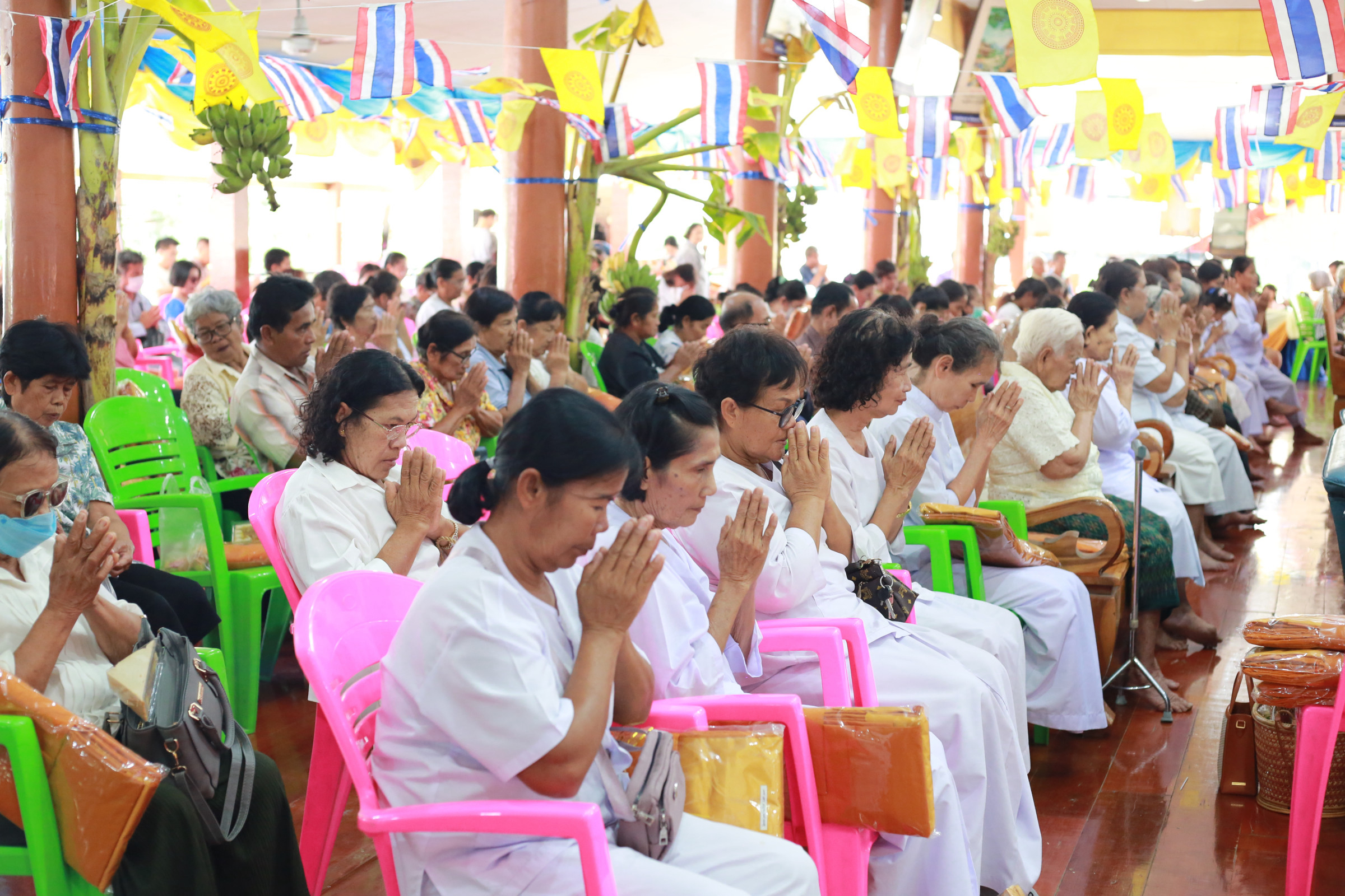 ภาพร่วมพิธีกรรมวัดโพธิ์นฤมิตร